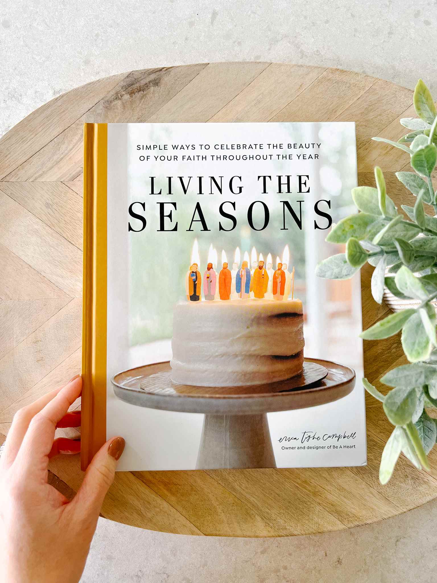 Living the Seasons Book - Inspiring Guide to Seasonal Living & Mindfulness | Perfect for Home Decor, Gifts & Self-Care Routines
