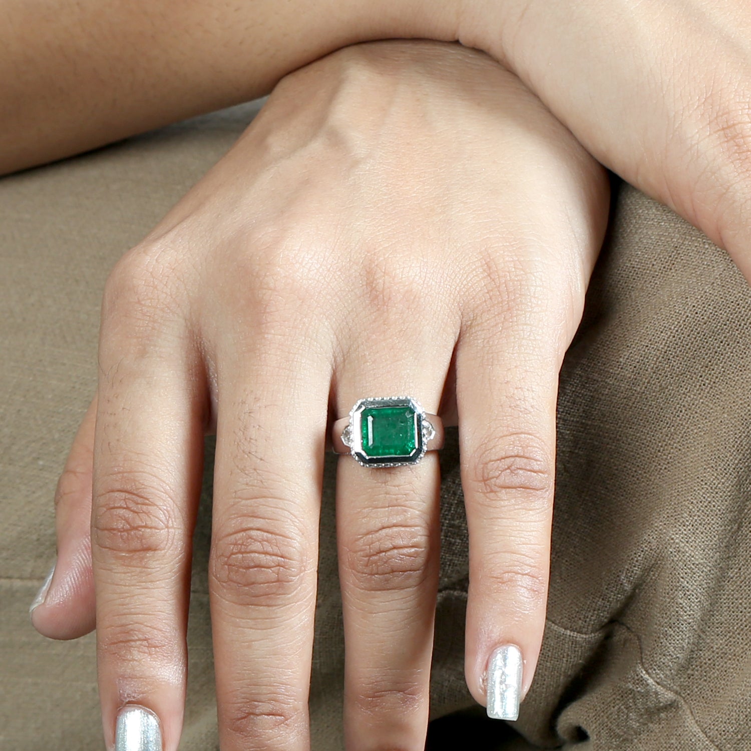 18K White Gold Bezel Set Emerald Rose Cut Diamond Designer Ring for Women - Elegant Wedding, Engagement & Anniversary Jewelry Gift