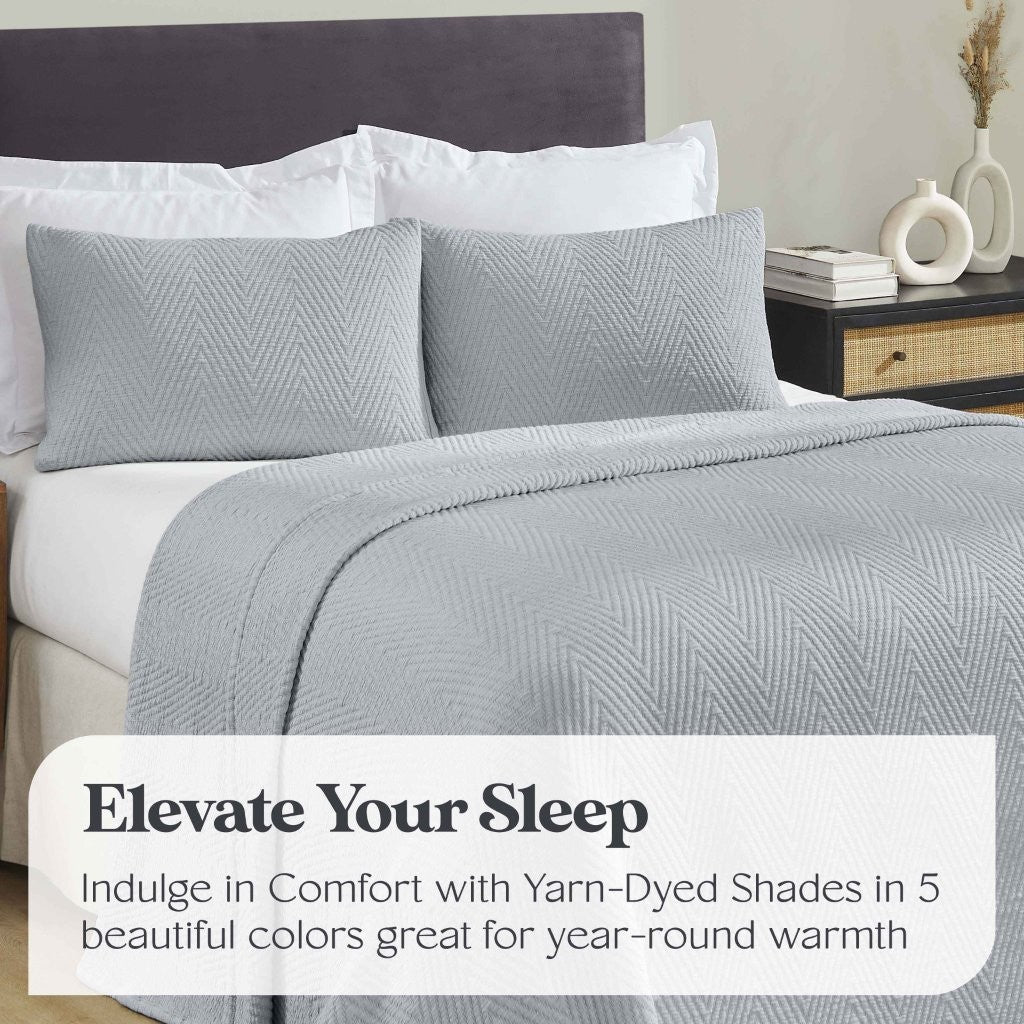 Premium Aswan Cotton Medium Weight Chevron Woven Coverlet - Soft & Breathable Bedspread for All Seasons - Perfect for Master Bedroom, Guest Room, or Dorm Decor