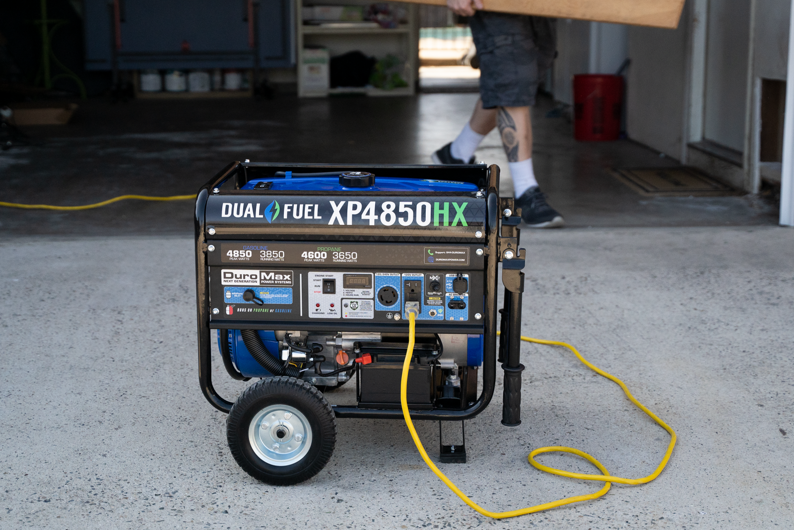 8500W Dual Fuel Portable Inverter Generator with CO Alert - Reliable Power for Camping, RV Trips & Emergency Backup