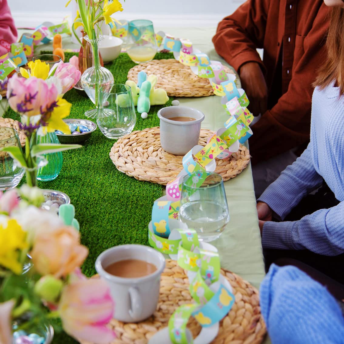 Talking Tables Easter Paper Chain Decorations - Pack of 100 | Spring Party Decor, DIY Kids Crafts, Bunny & Egg Themed Garland for Classroom, Home, Easter Egg Hunt Decorations