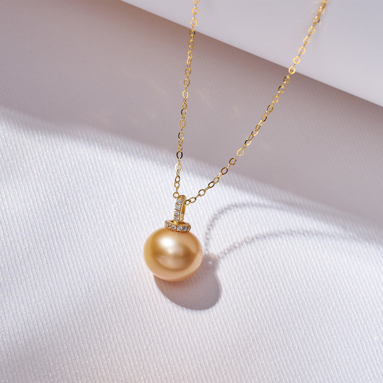 18K Solid Gold South Sea Golden Pearl Necklace - Luxury Women's Jewelry Gift for Wedding, Anniversary & Special Occasions | Elegant Statement Piece for Evening Events & Formal Wear