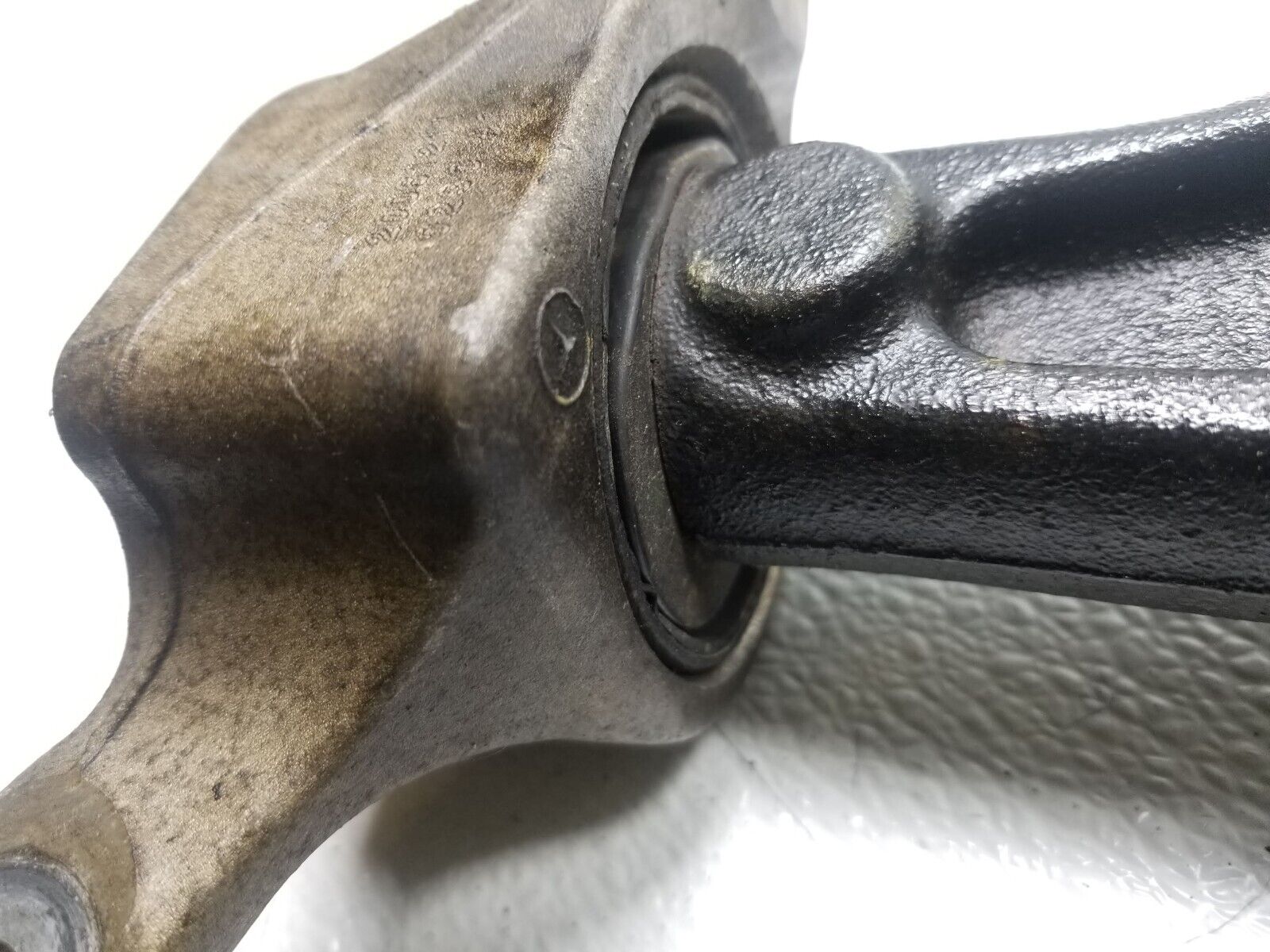 2006-2011 Mercedes ML500 Front Right Lower Control Arm OEM Replacement - Perfect for Off-Roading & Daily Commuting