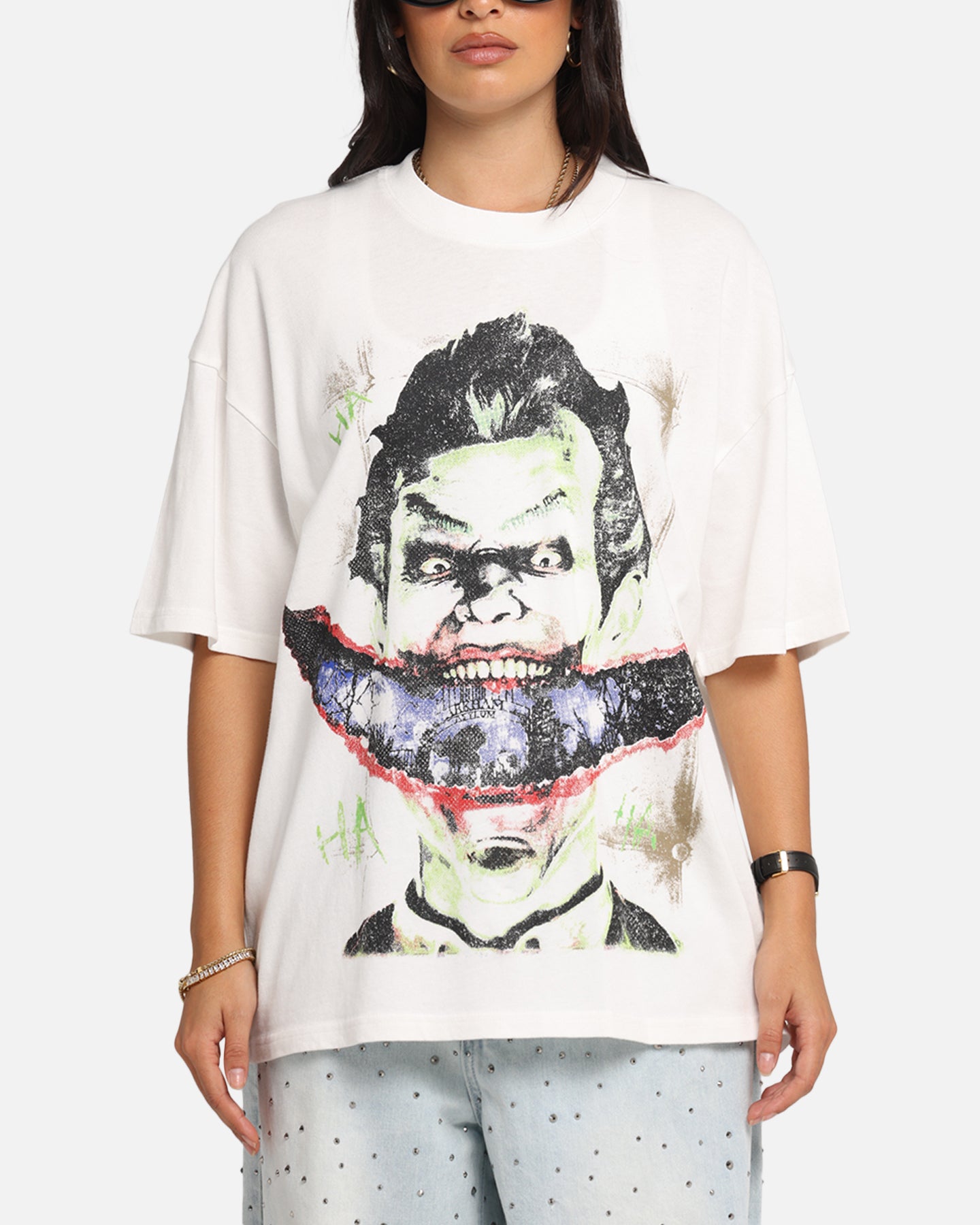 73 Studio X DC Batman Joker Arkham Asylum Vintage Graphic T-Shirt - Off White - Retro Superhero Tee for Men & Women - Perfect for Cosplay, Comic Con & Casual Wear