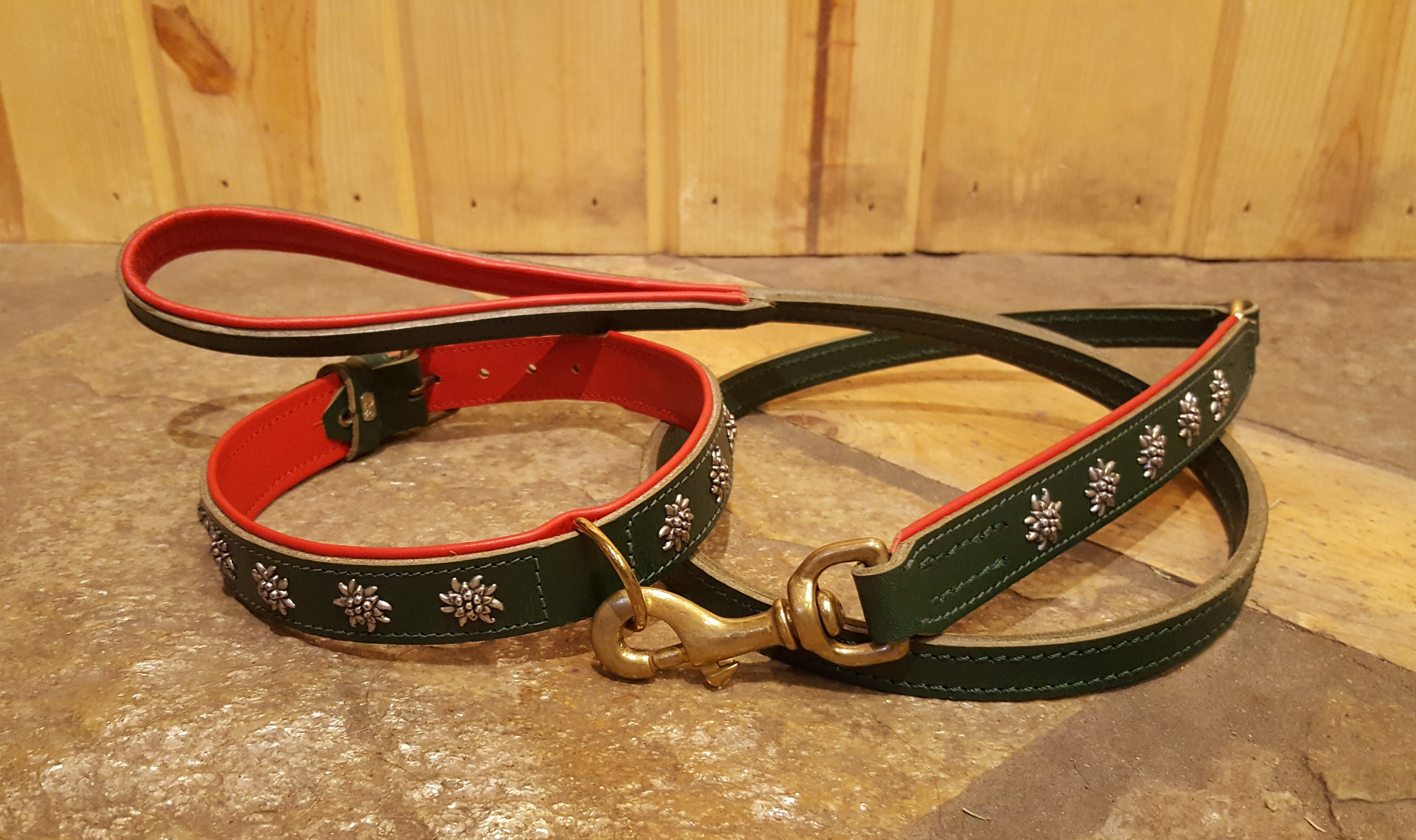 Premium Alpine Edelweiss Dog Collar - Adjustable Nylon Pet Collar with Floral Embroidery for Small Medium Large Dogs - Perfect for Hiking, Outdoor Adventures & Daily Walks