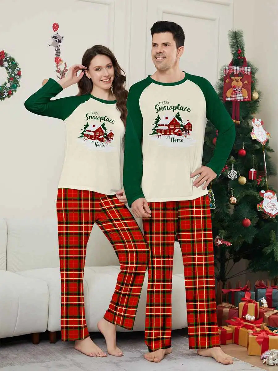 Printed Christmas Matching Family Pajamas Set - Cozy Holiday Pjs for Family Photos & Festive Gatherings