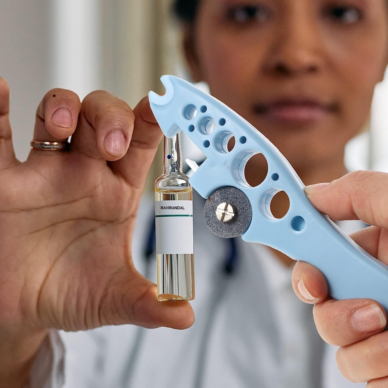 VOLDOT Ampule Breaker - 5 Replaceable Grinding Wheels for Safe & Easy Ampoule Opening | Home & Medical Use | Multi-Color (1pc) | Perfect for Pharmacy, Lab & First Aid Kits