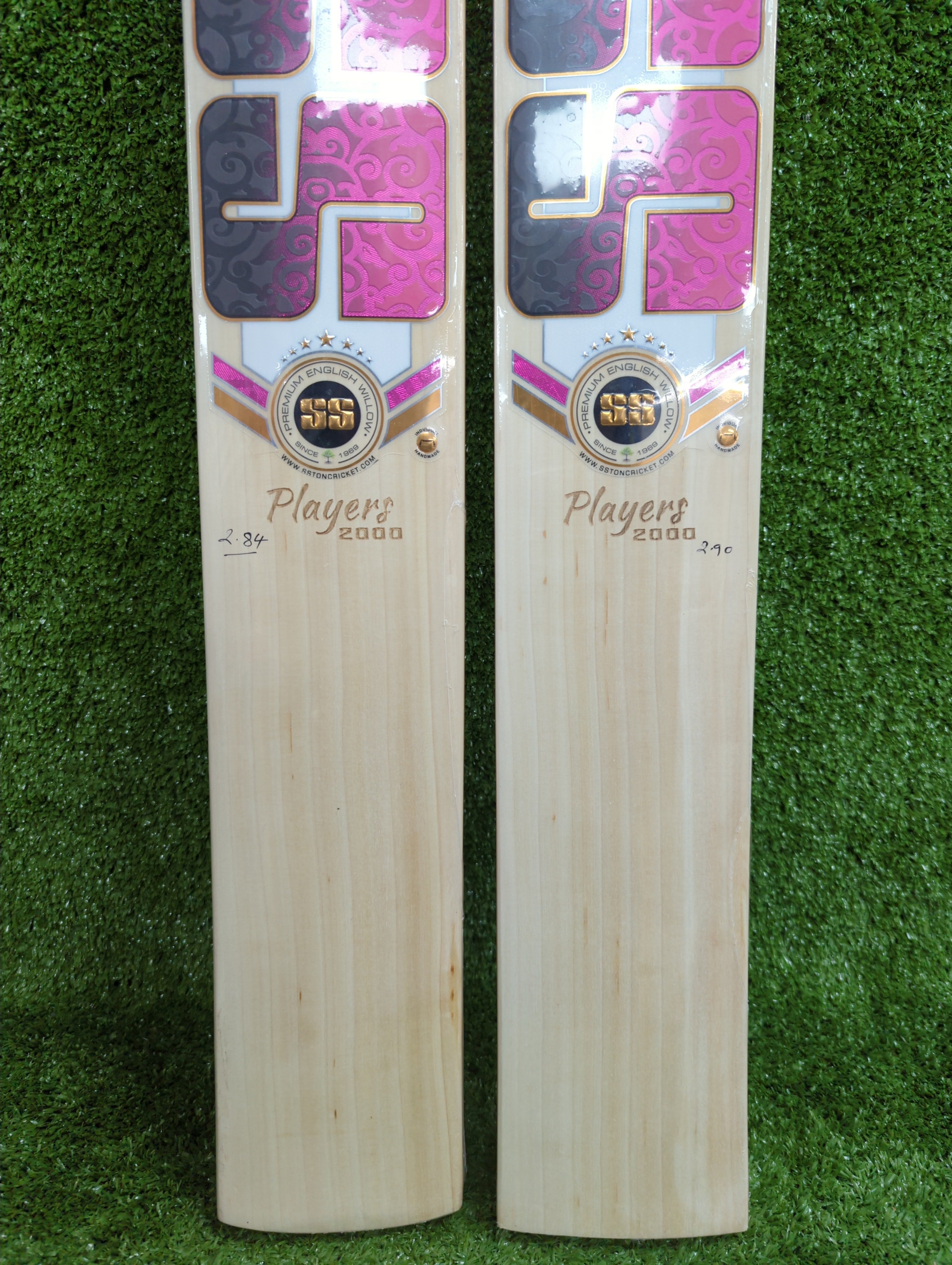 SS Player 2000 English Willow Cricket Bat with Pink Sticker - Professional Grade Cricket Equipment for Matches & Training - Perfect for Cricket Enthusiasts and Players Like Rinku Singh