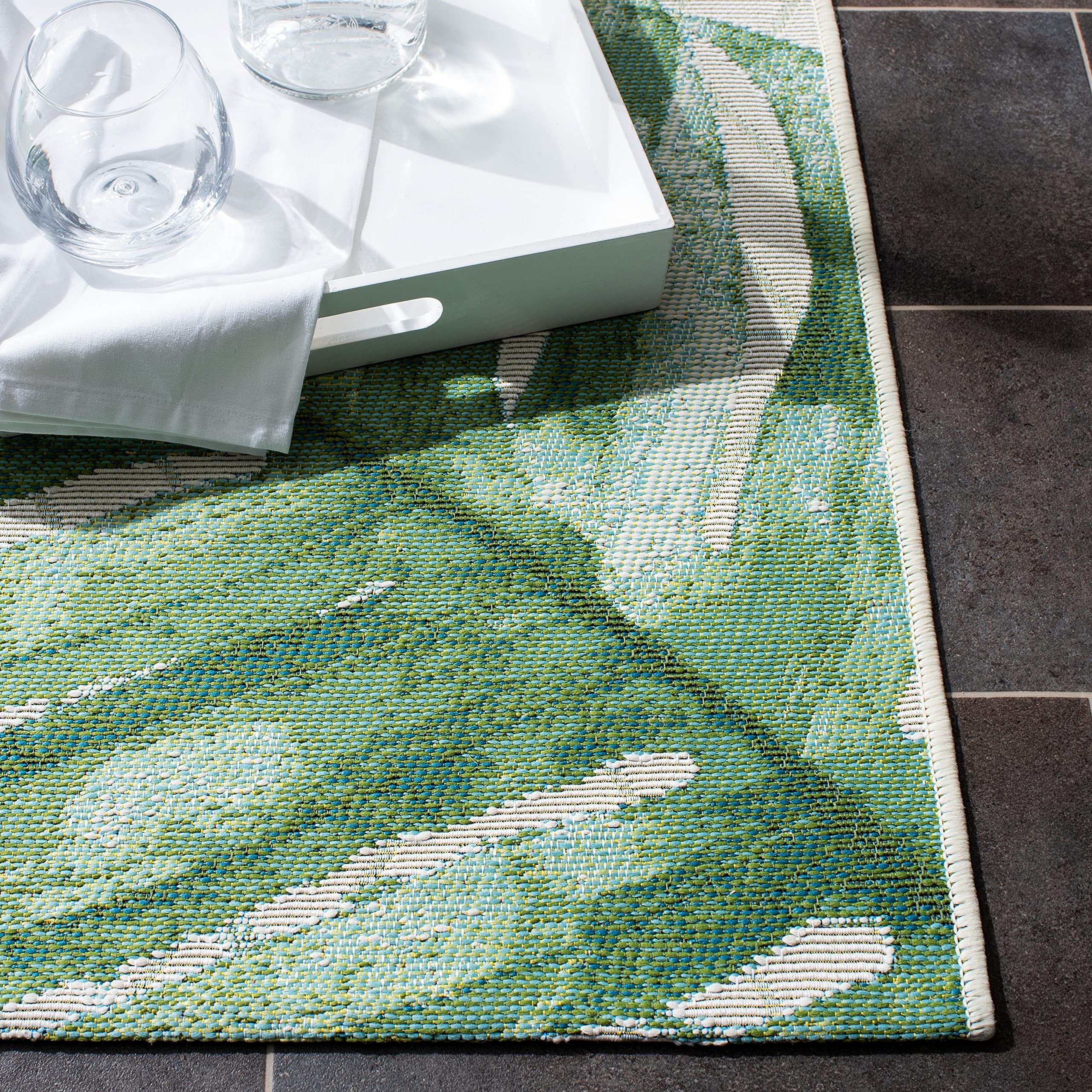 SAFAVIEH Barbados Collection 8' x 10'5