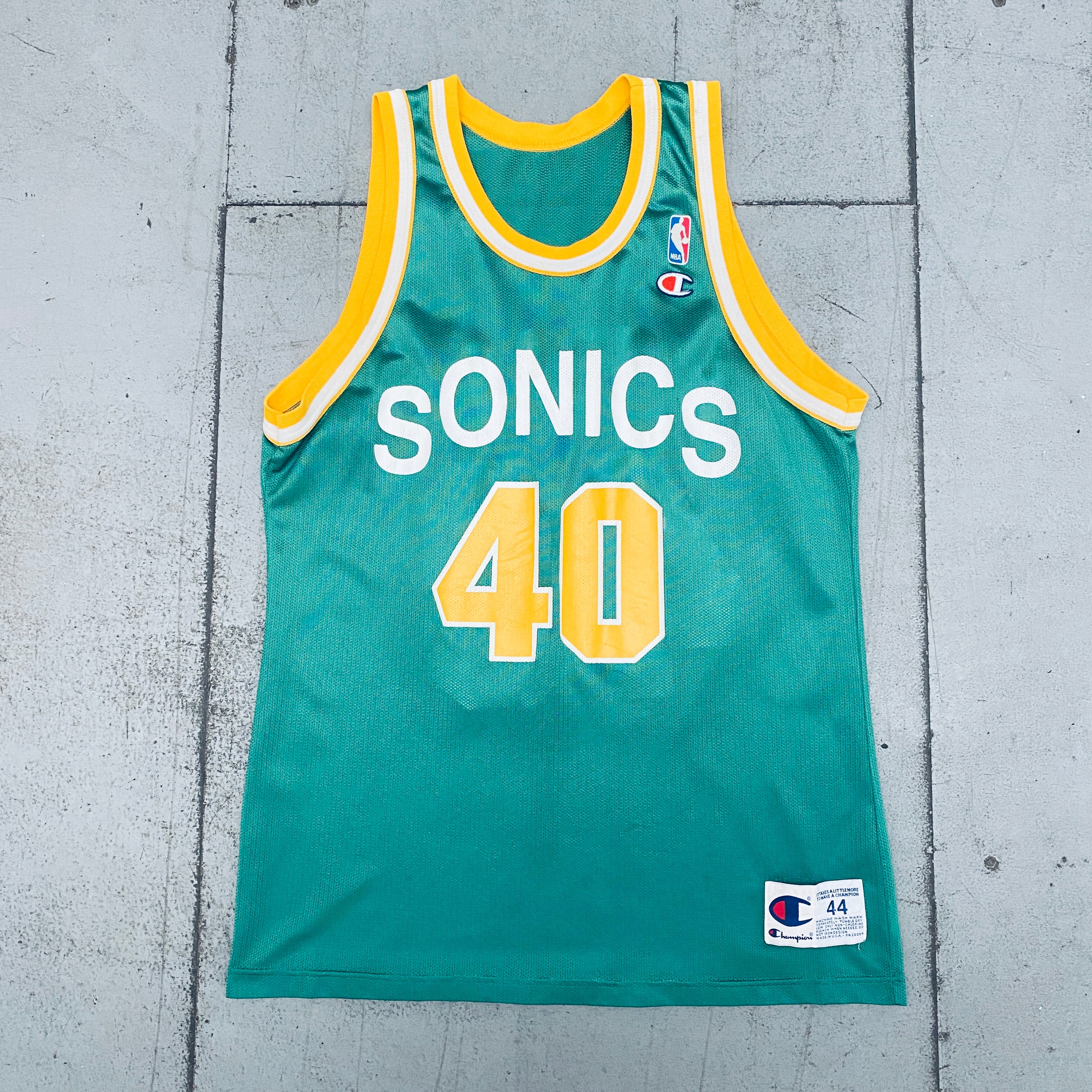 Shawn Kemp Seattle Supersonics 1993/94 Green Champion Jersey - Men's NBA Basketball Replica Jersey - Perfect for Game Day, Collecting & Sports Fan Gifts