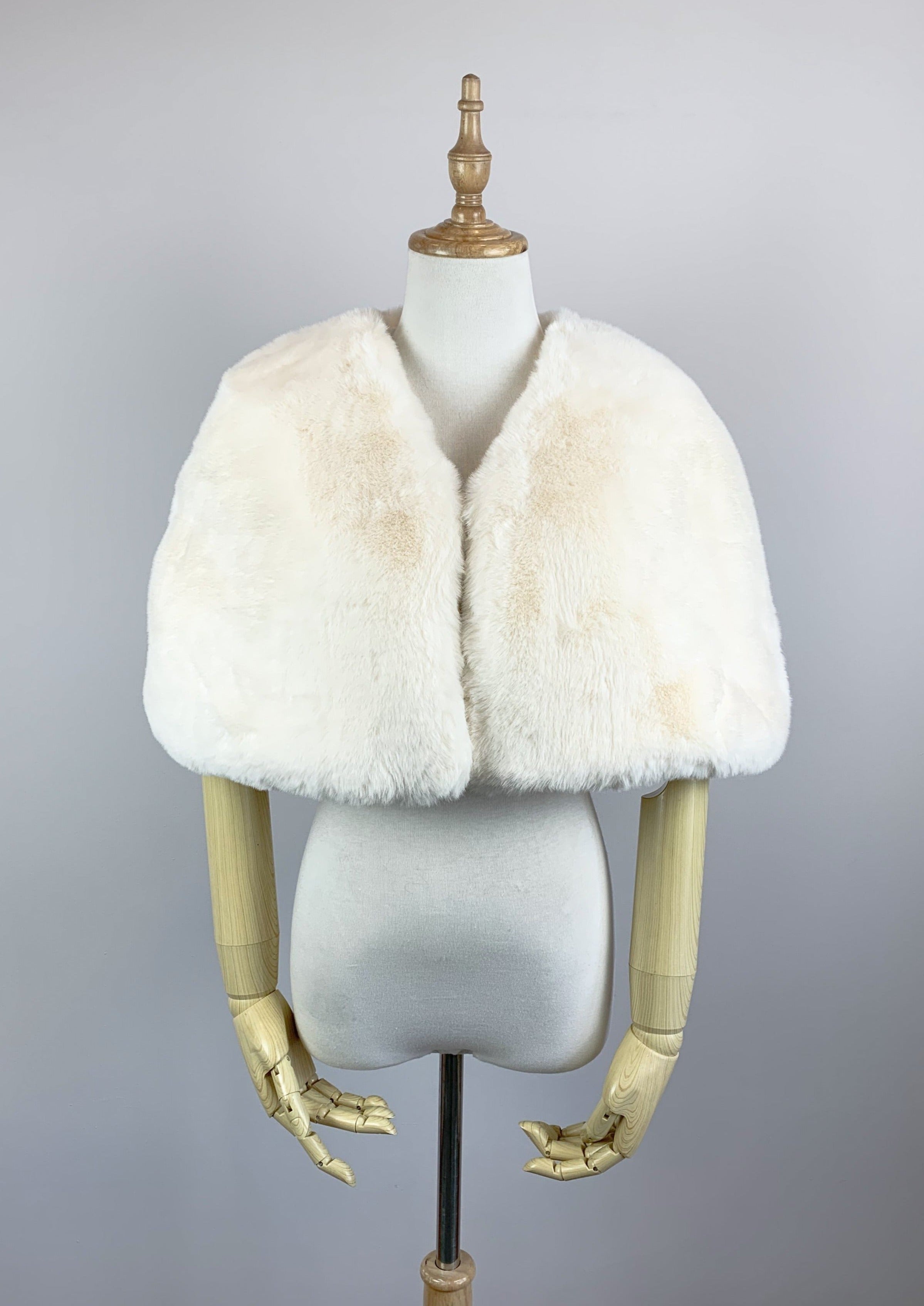 Ivory Faux Fur Bridal Cape - Elegant Wedding Shawl for Bride (Georgina Ivy05) | Perfect for Winter Weddings, Bridal Showers & Photo Shoots