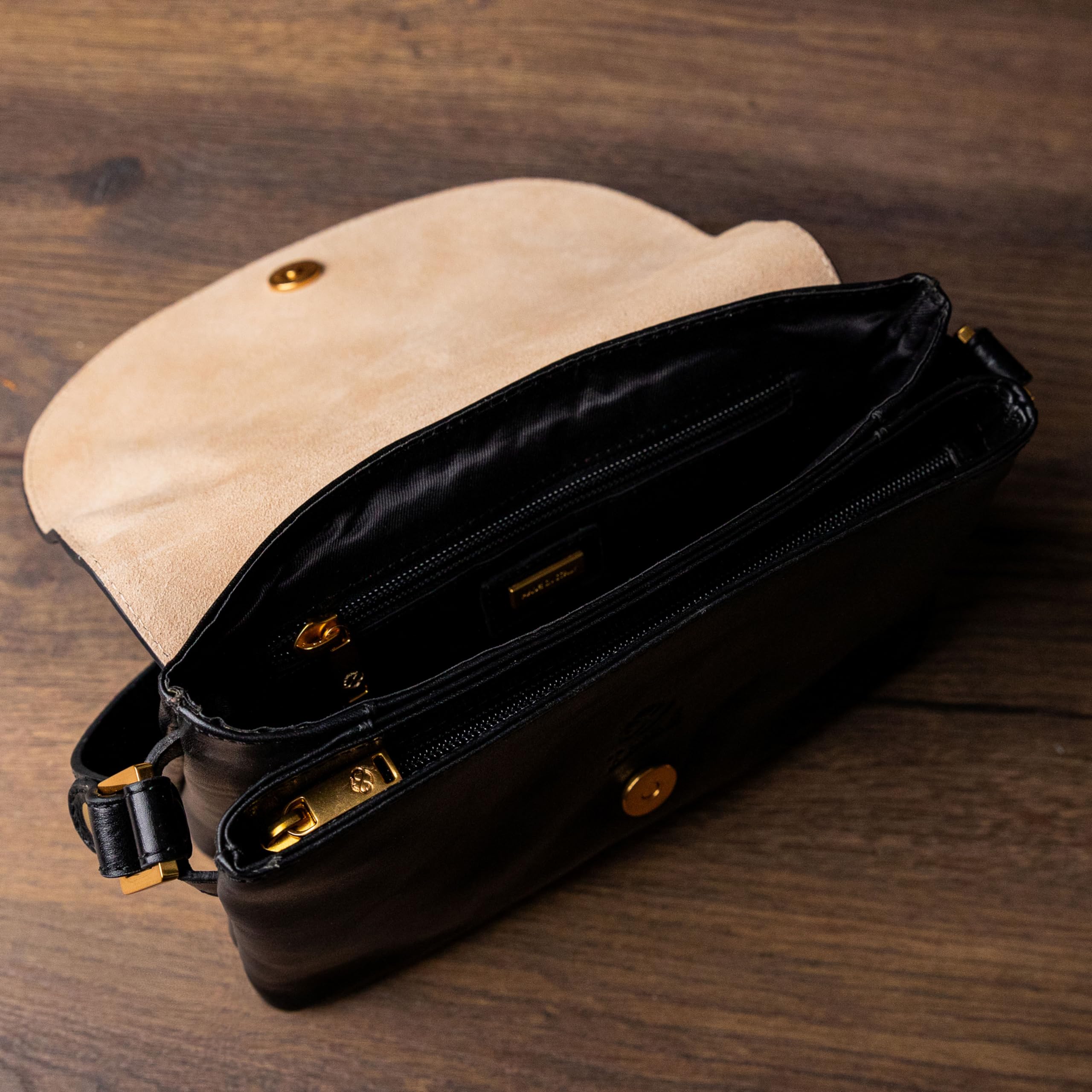 Durable Leather Crossbody Bag for Women - Stylish Handbag, Shoulder Bag & Messenger Purse - Perfect for Work, Travel & Everyday Use