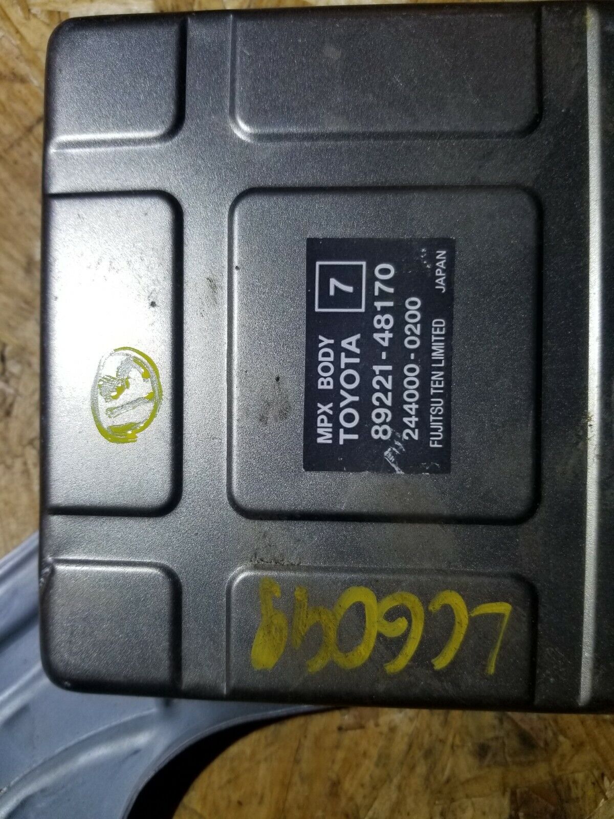 Original Toyota Highlander Multiplex Network Control Module OEM N17 - Compatible with 2001 2002 2003 Models - Perfect for Electrical System Repairs & Diagnostics