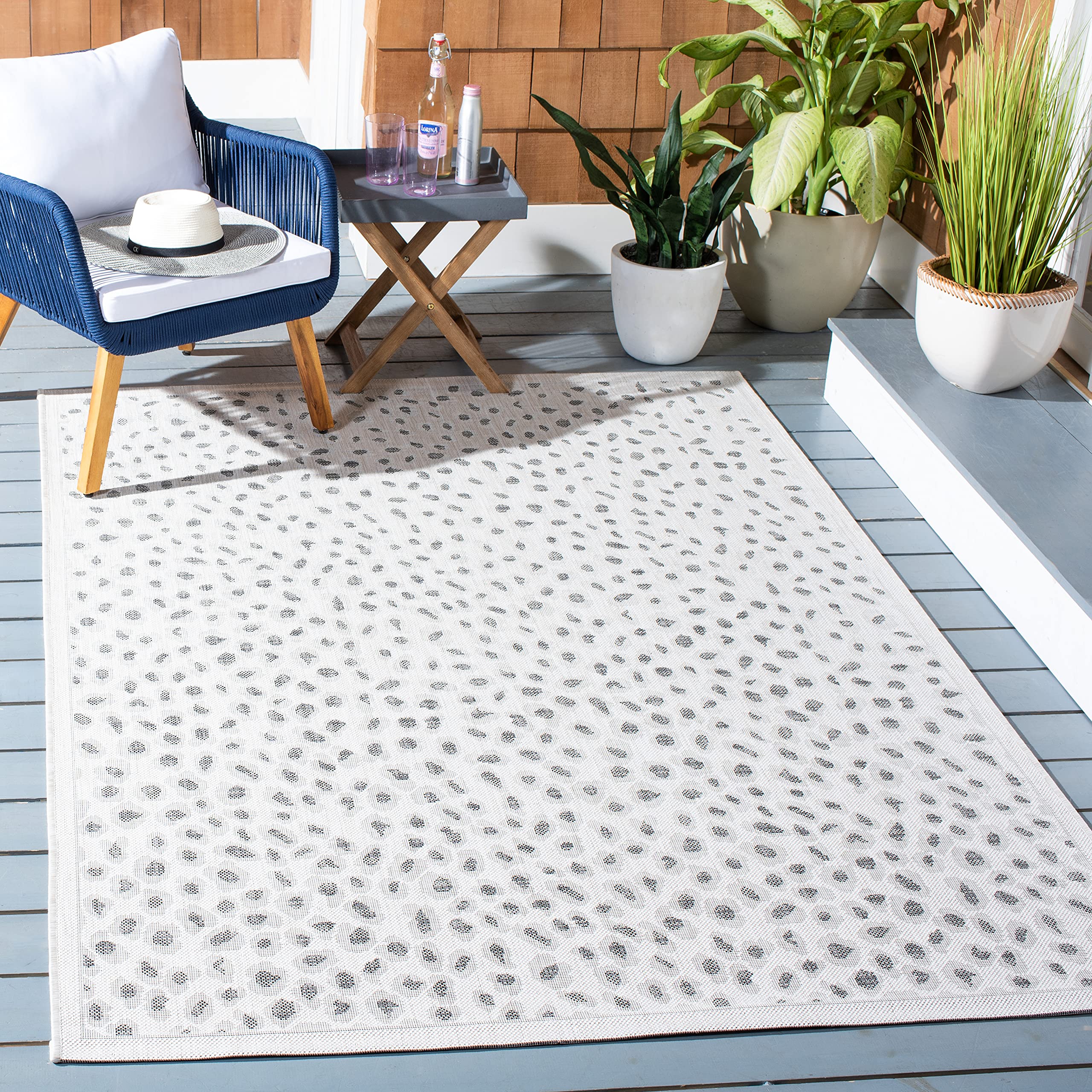 SAFAVIEH Courtyard Collection 6'7