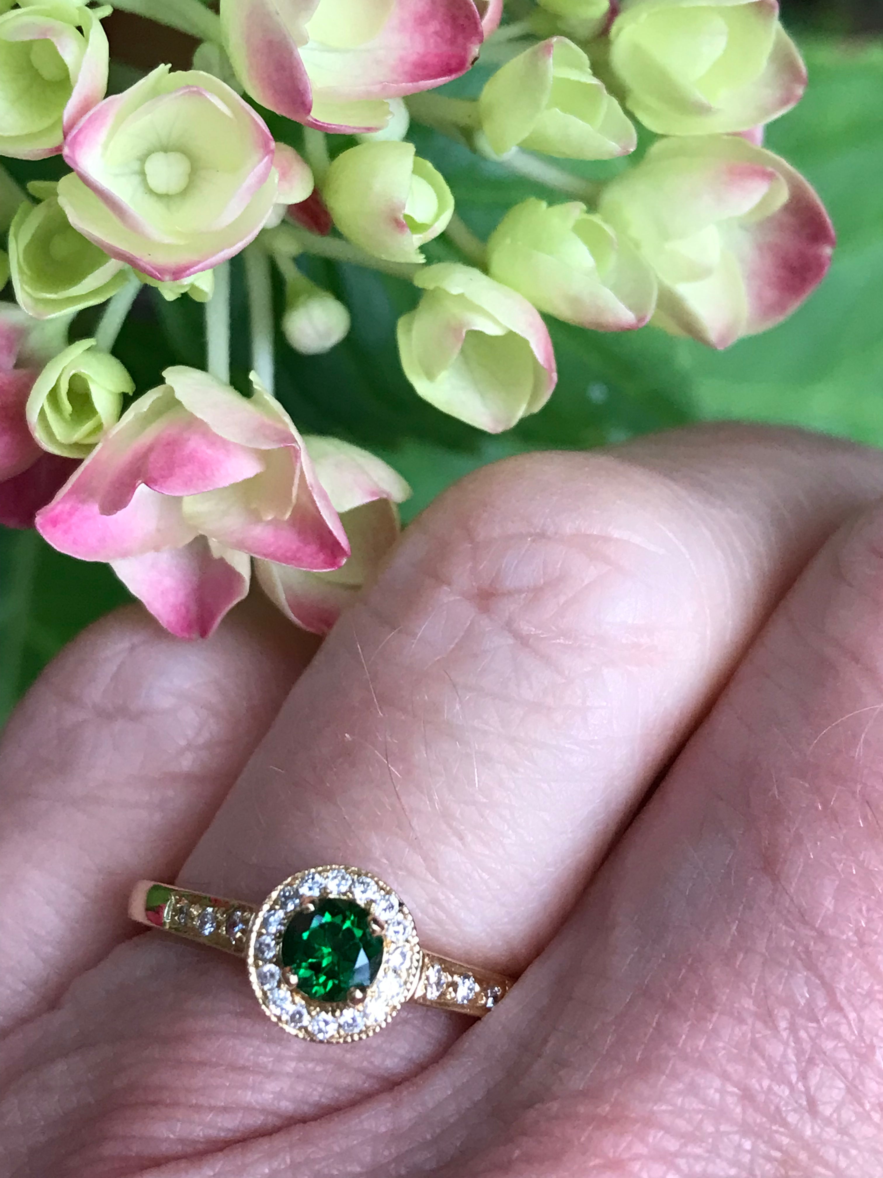 18K Yellow Gold Green Tourmaline and Diamond Cluster Ring - Elegant Jewelry for Women, Perfect for Engagement, Wedding, Anniversary & Special Occasions