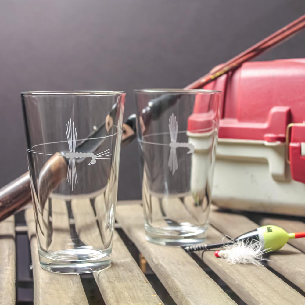 Premium 16oz Fly Fishing Beer Pint Glass Set of 4 - Durable Barware for Camping, Fishing Trips & Outdoor Adventures