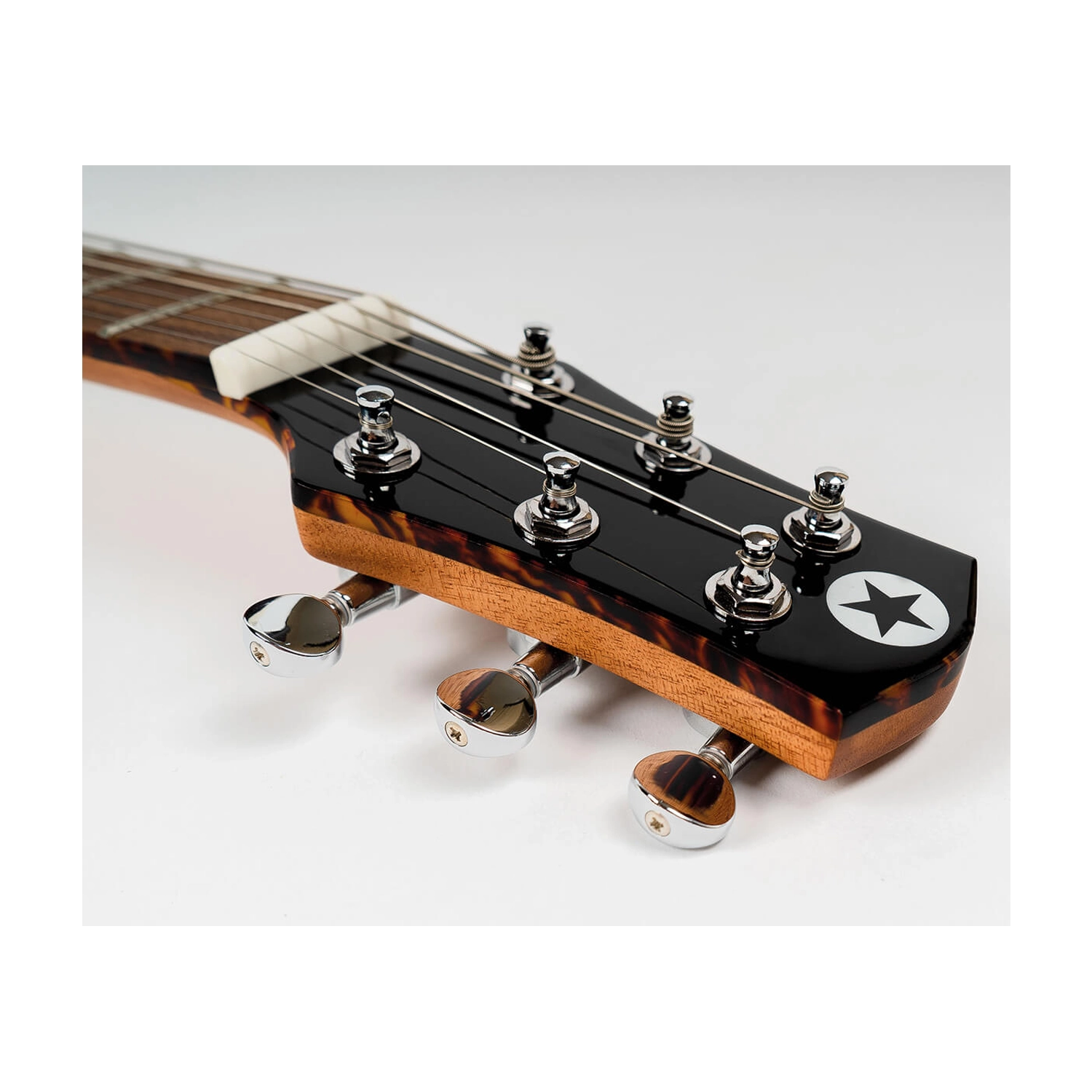 Blackstar Travel Guitar with Gig Bag - Compact & Portable Acoustic Electric Guitar for Travel, Camping & Busking - White