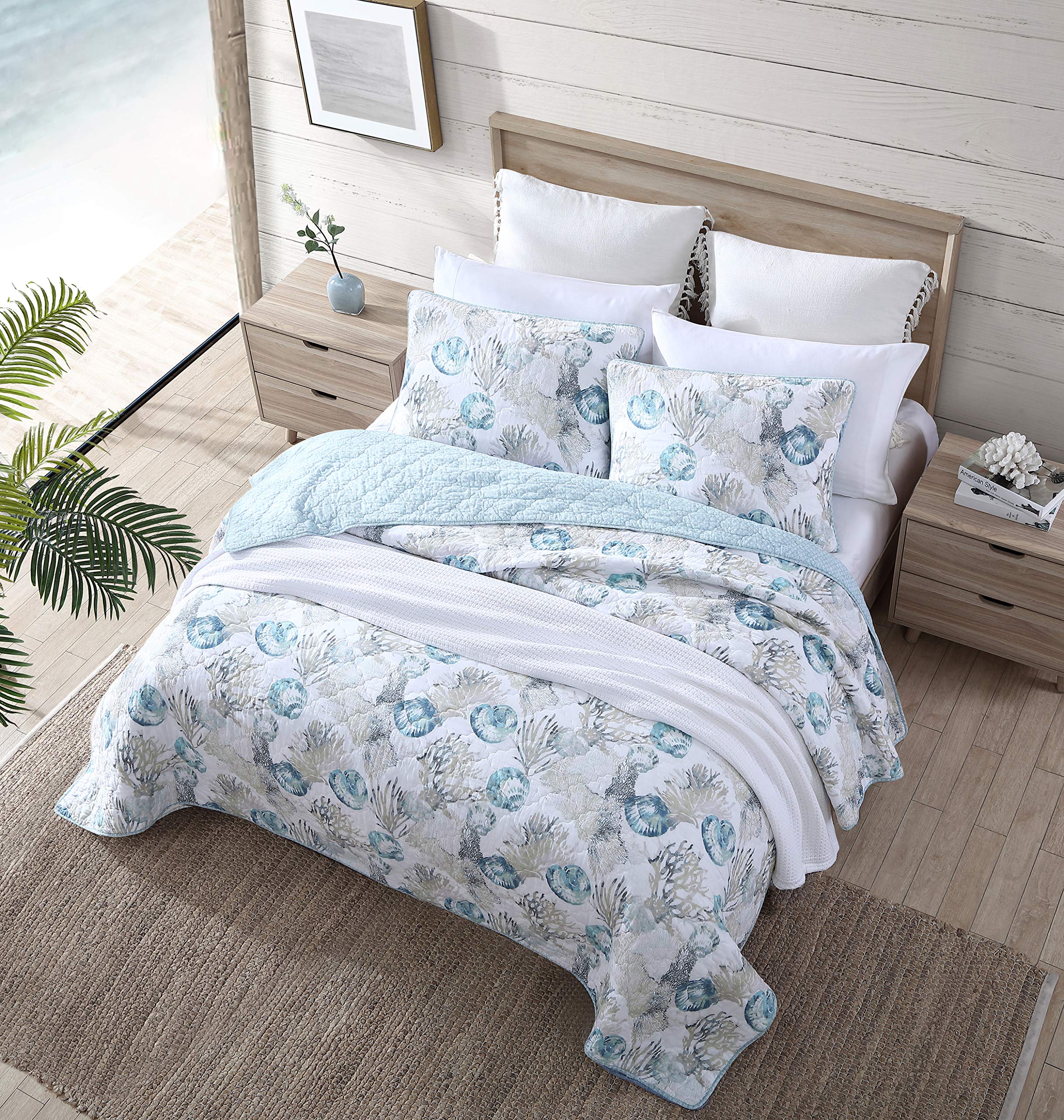 Tommy Bahama Queen Quilt Set - Reversible 100% Cotton All Season Bedding with Matching Shams | Coastal Decor for Beach House & Guest Room | Freeport Blue Queen Size