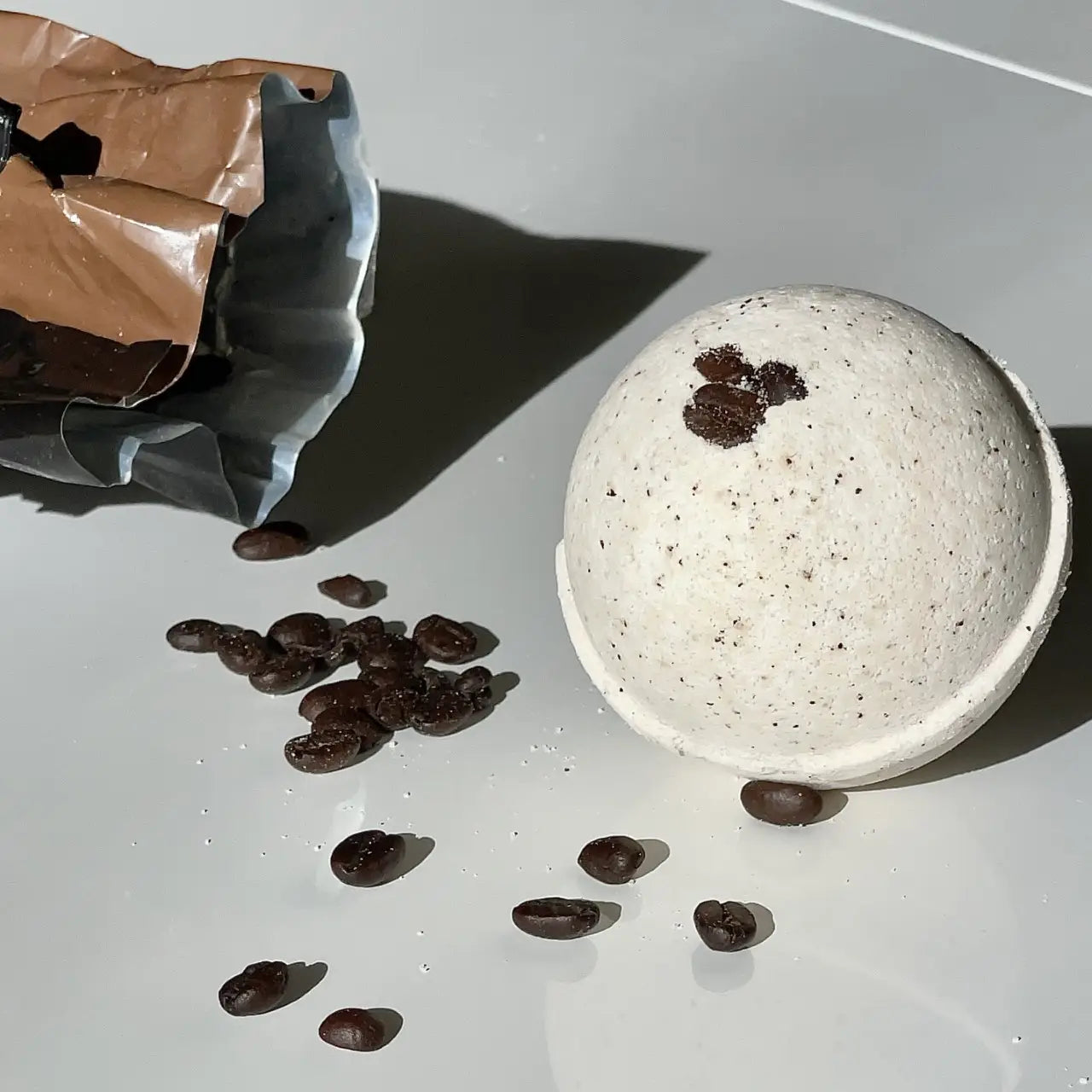 Luxury Cappuccino & Tiramisu Scented Bath Bomb for Relaxation - Moisturizing Spa Gift Set for Women, Perfect for Self-Care Nights & Romantic Bath Time