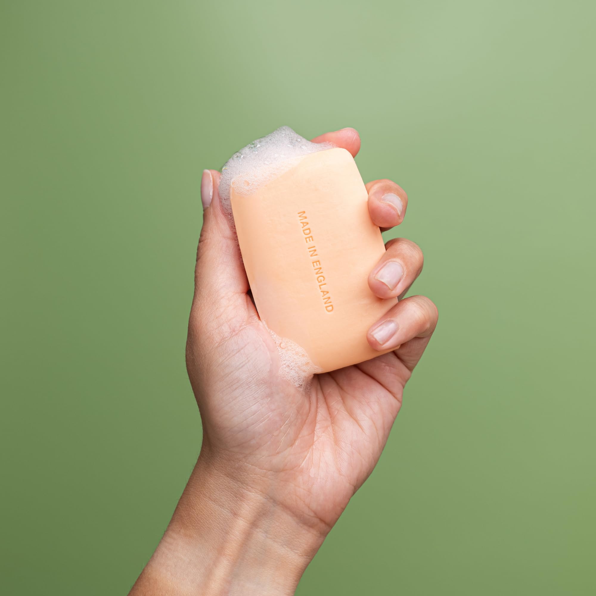Best Anti-Aging Retinol Face Soap for Wrinkles & Acne - Brightening & Exfoliating Cleanser for Daily Skincare Routine