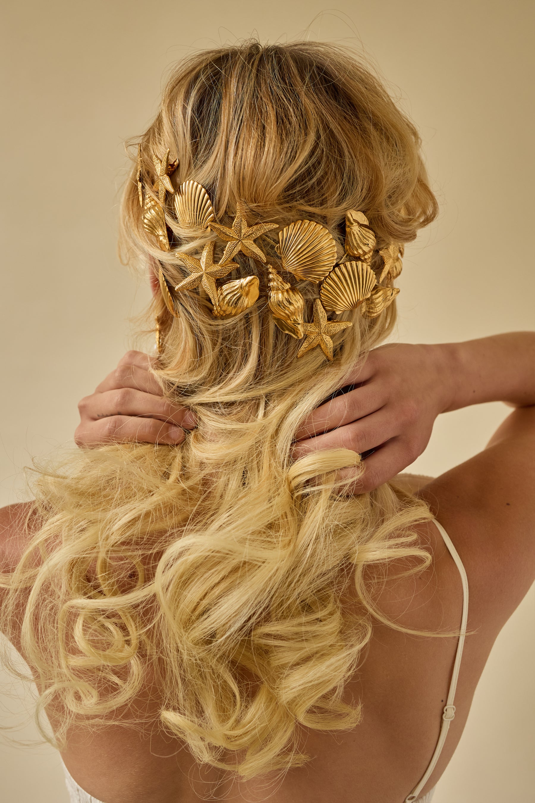 Serena Seashell Hair Clips Set of 3 - Natural Seashell Hair Accessories for Women & Girls - Perfect for Beach Weddings, Summer Vacations & Boho Fashion