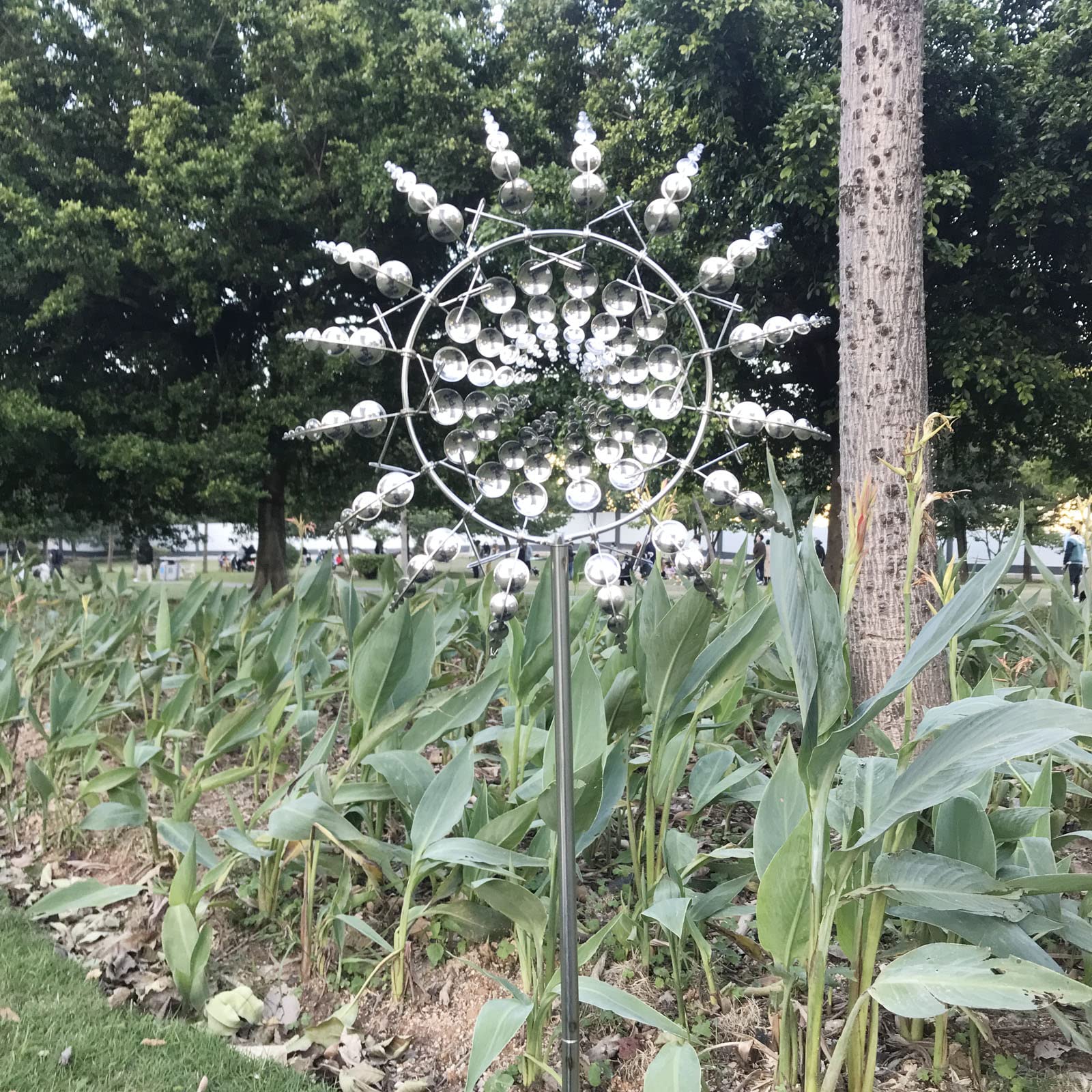4PCS Unique 3D Metal Windmill Kinetic Sculpture - Solar Powered Wind Spinner for Yard, Garden, Lawn Decoration | Outdoor Art Decor for Patio, Backyard, Landscape Design