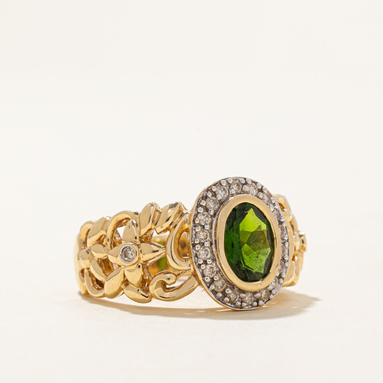 1.10ct Chrome Diopside & 0.22ct Diamond Halo Ring - Size 8 | Green Gemstone Engagement Ring | Perfect for Weddings, Anniversaries & Special Occasions