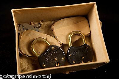 OMECO PADLOCKS Set of 4 - No. 2083 Japanned Steel Case with 8 Keys - Heavy Duty Black Padlocks for Lockers, Toolboxes, Gates & Storage Units - Vintage NOS Security Locks