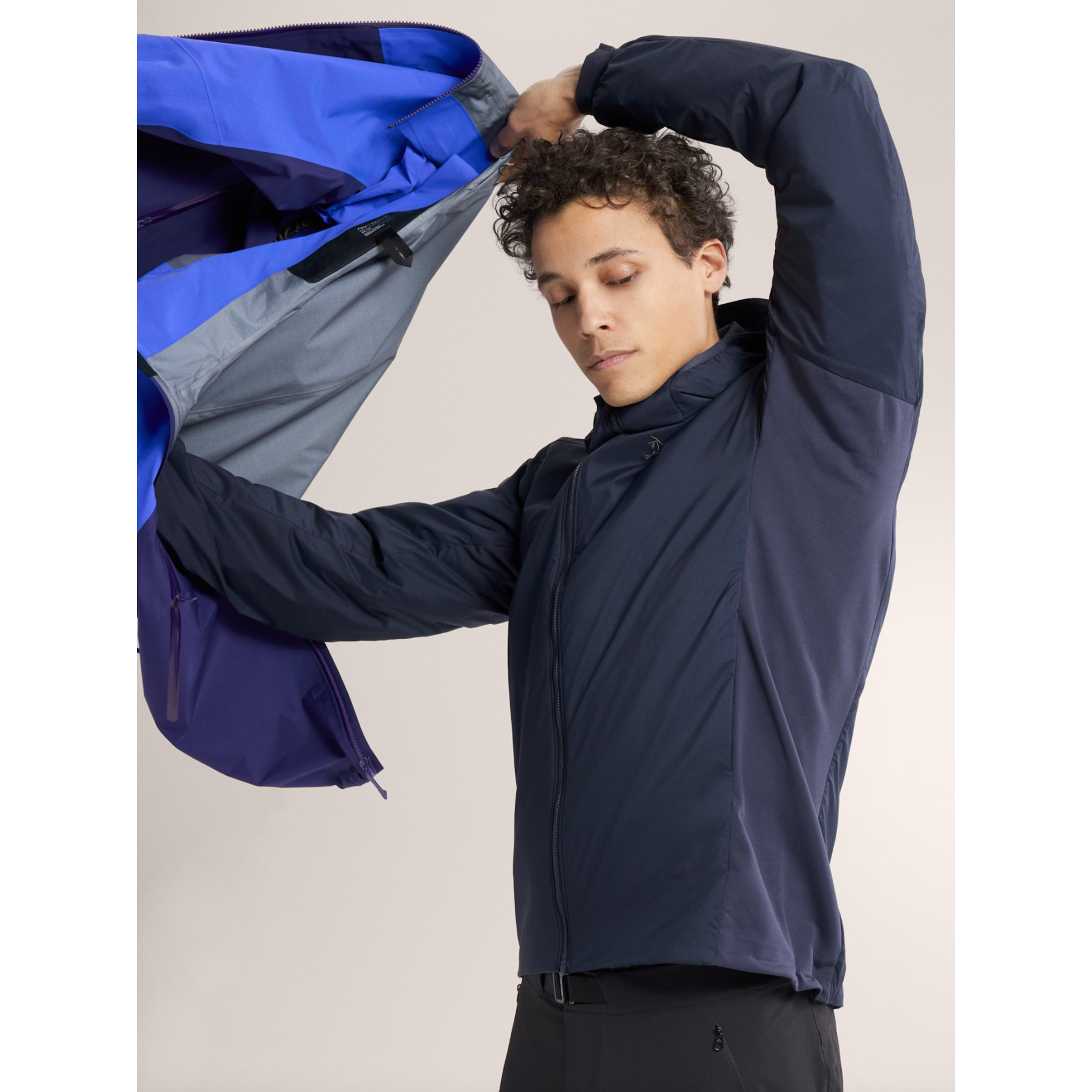 Arc'teryx Men's Atom Hoody - Lightweight Insulated Jacket for Hiking & Outdoor Activities | Water-Resistant & Breathable | Perfect for Camping, Climbing & Winter Sports