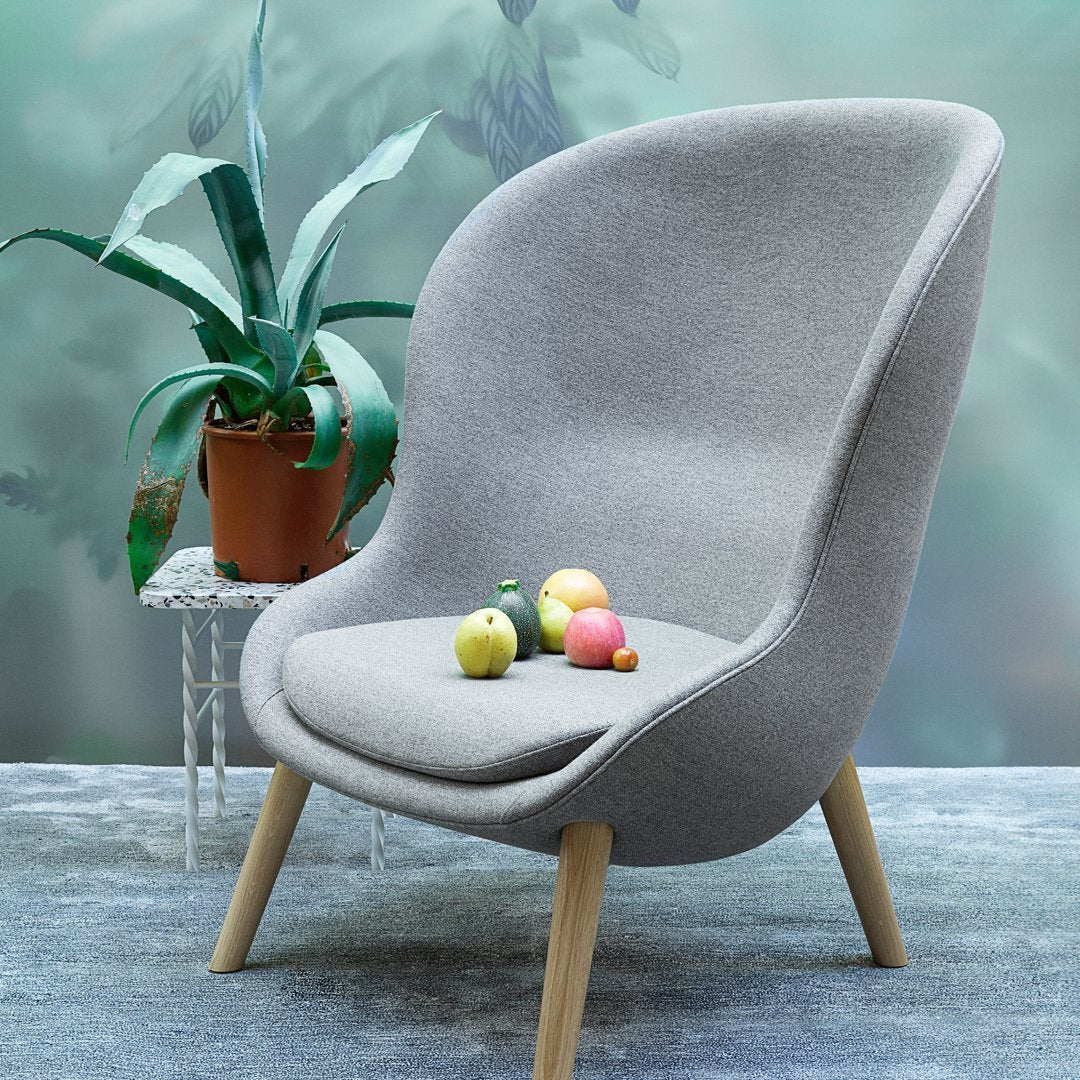Comfortable Hyg Lounge Chair with Sturdy 4-Leg Base - Perfect for Living Room, Bedroom, or Office Relaxation
