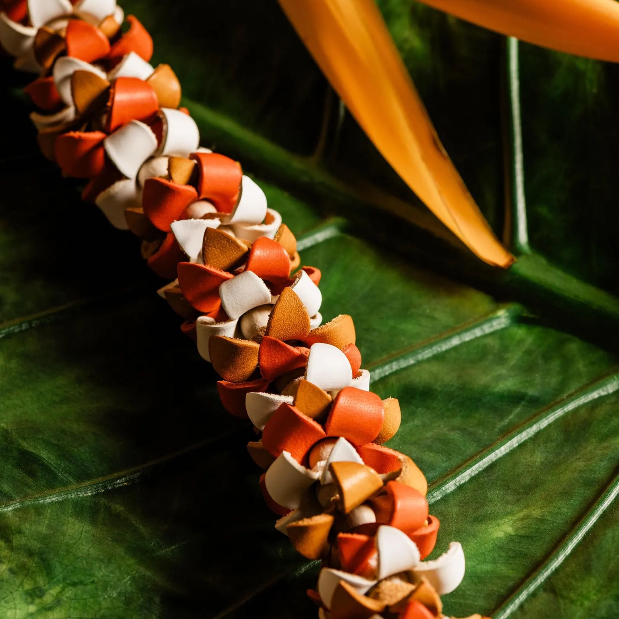 Hawaiian Puakenikeni Flower Leather Lei - Traditional Hawaiian Necklace for Women, Hula Dancers, Luau Party & Special Occasions