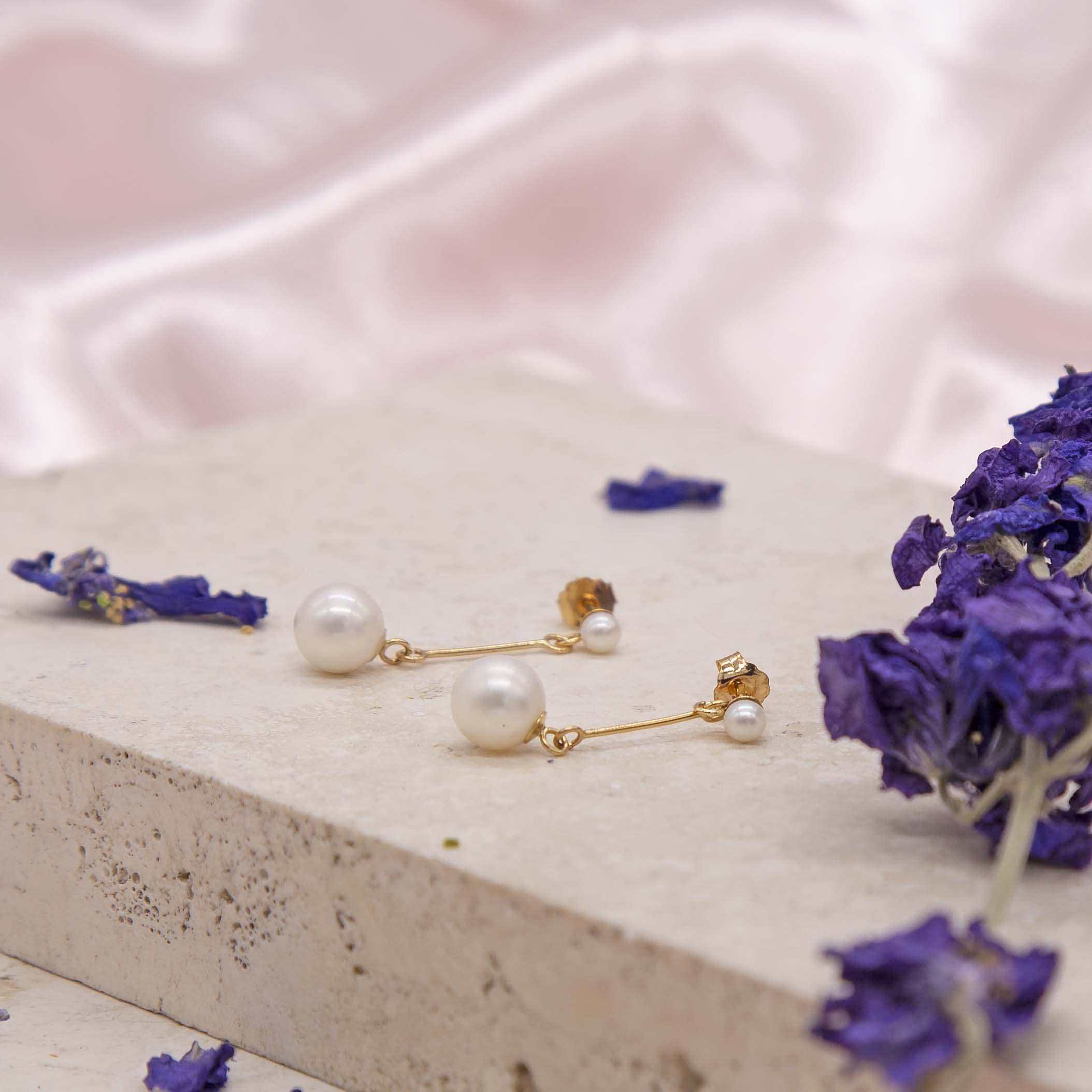 Carissima Gold 9ct Yellow Gold Pearl and Bar Drop Earrings for Women | Elegant Dangle Earrings for Wedding, Party & Special Occasions