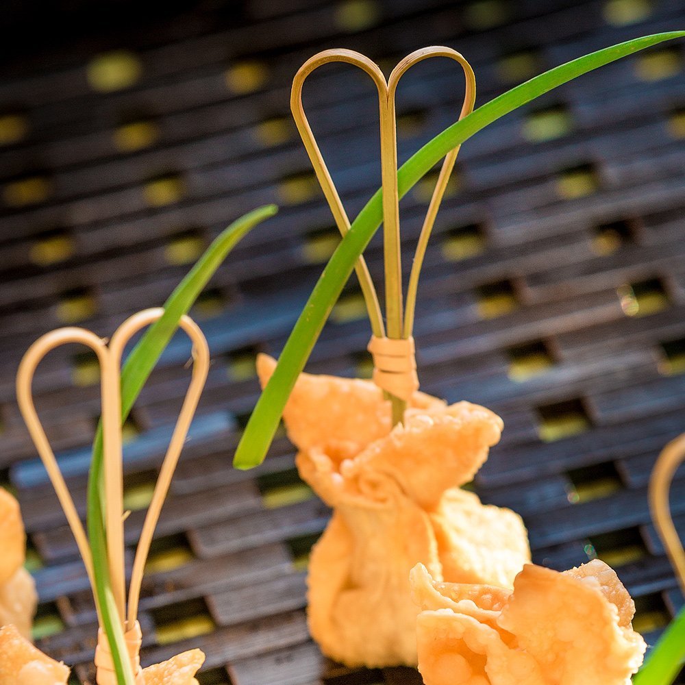 Red Bamboo Heart-Shaped Appetizer Picks & Sandwich Sticks - 4.75 Inch (100 Count) - Perfect for Parties, Weddings, and Cocktail Garnishes