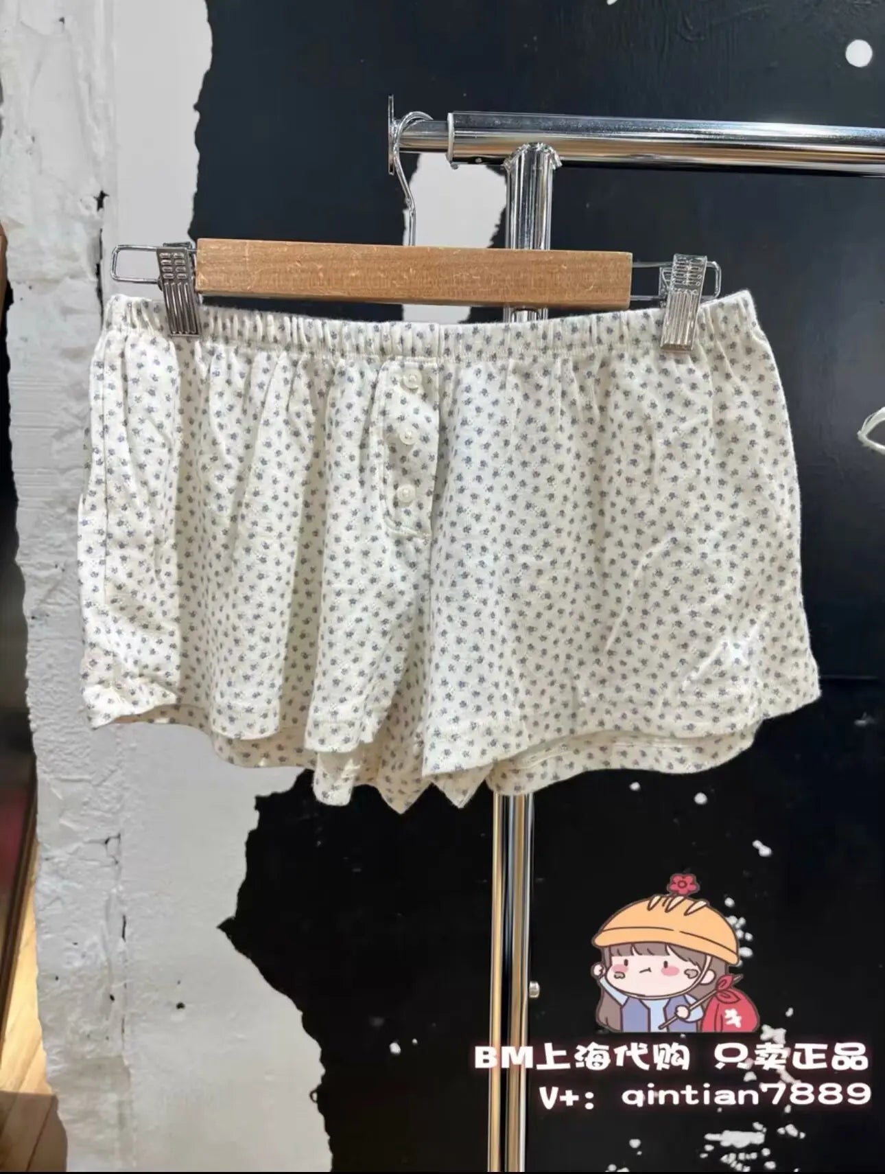 Vintage Low Waist Women's Casual Soft Cotton Shorts with Front Buttons - Summer Chic Bottoms for Beach, Travel & Everyday Wear