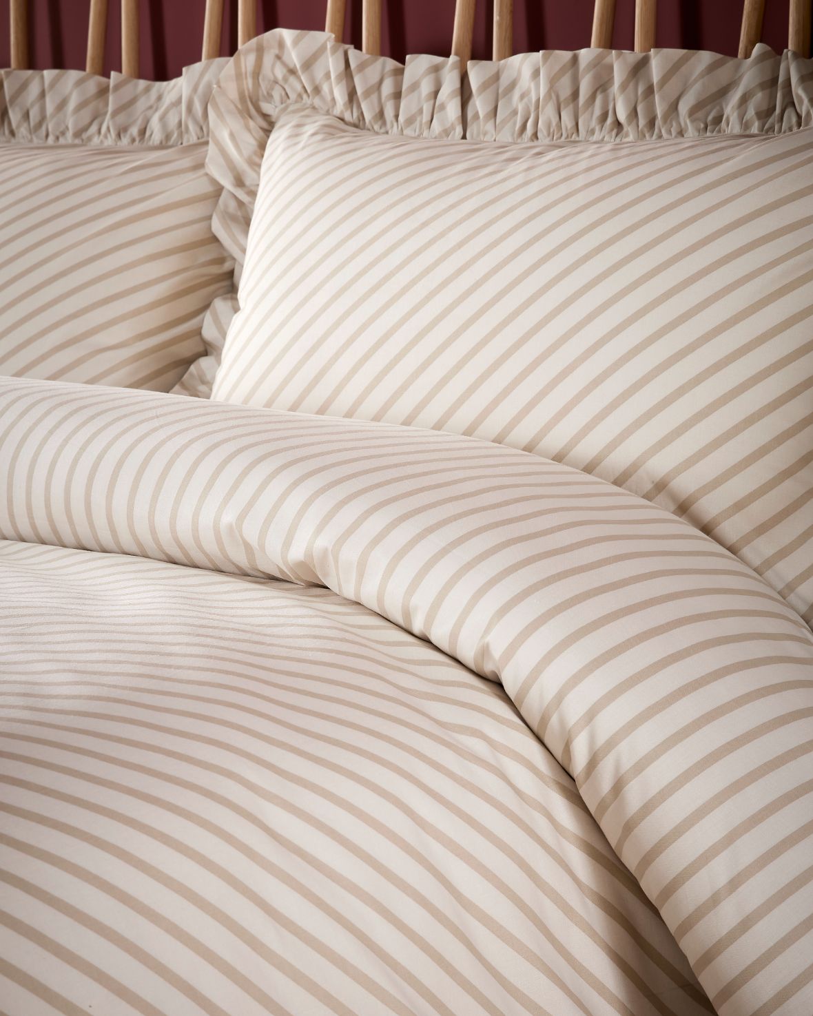 Premium Cotton Stripe Print Frill Bedding Set - Soft Beige Luxury Bed Sheets & Pillowcases - Perfect for Master Bedroom, Guest Room & Cozy Home Decor