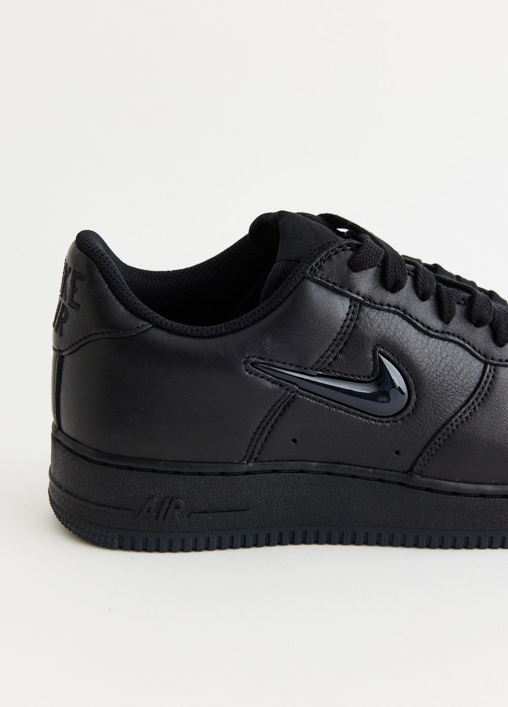Nike Air Force 1 Low Retro 'Black Jewel' Men's Sneakers - Classic Basketball Shoes for Casual Wear & Street Style Fashion