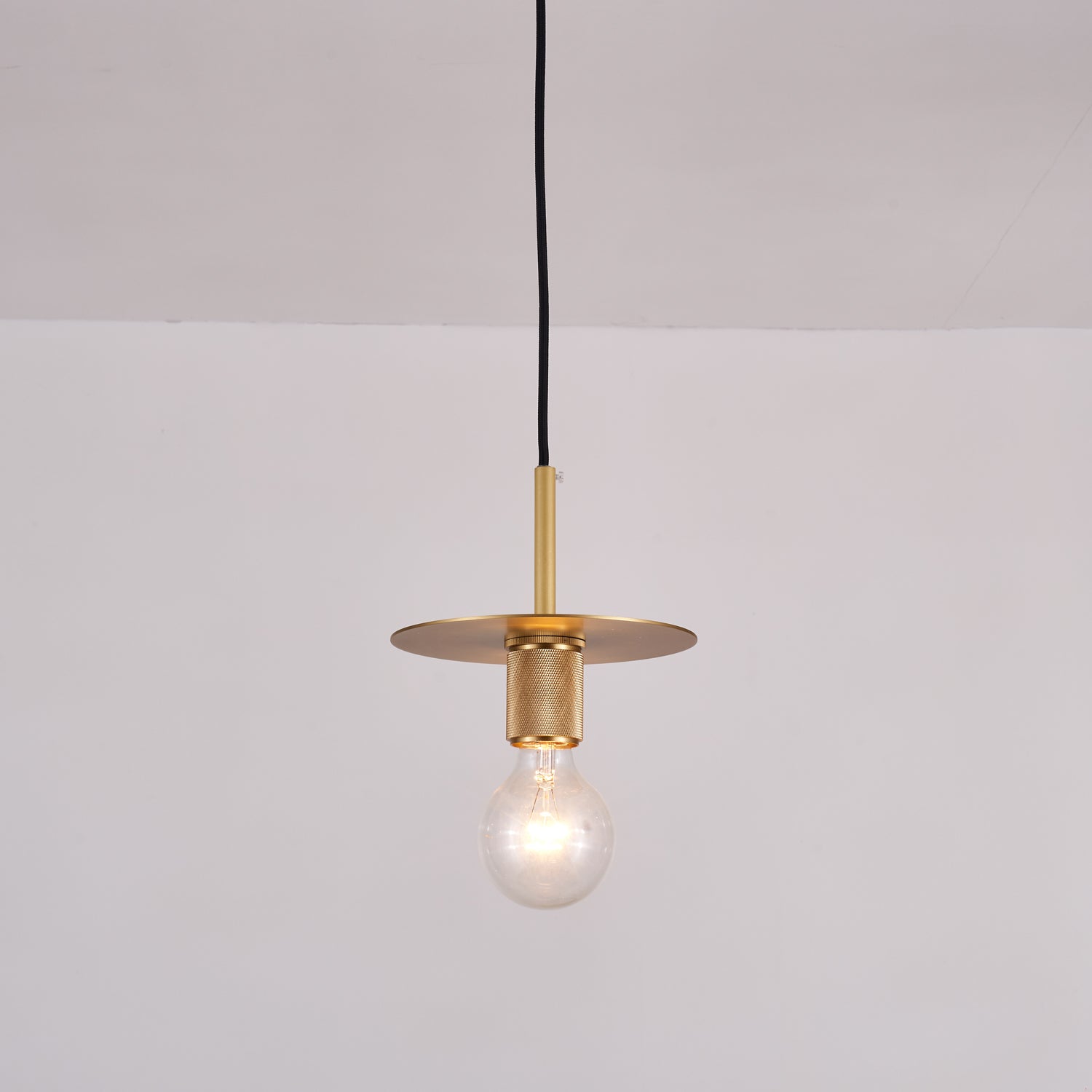 Vintage Gleam Brass Pendant Light - Industrial Style Ceiling Hanging Fixture for Kitchen Island, Dining Room & Bedroom Lighting