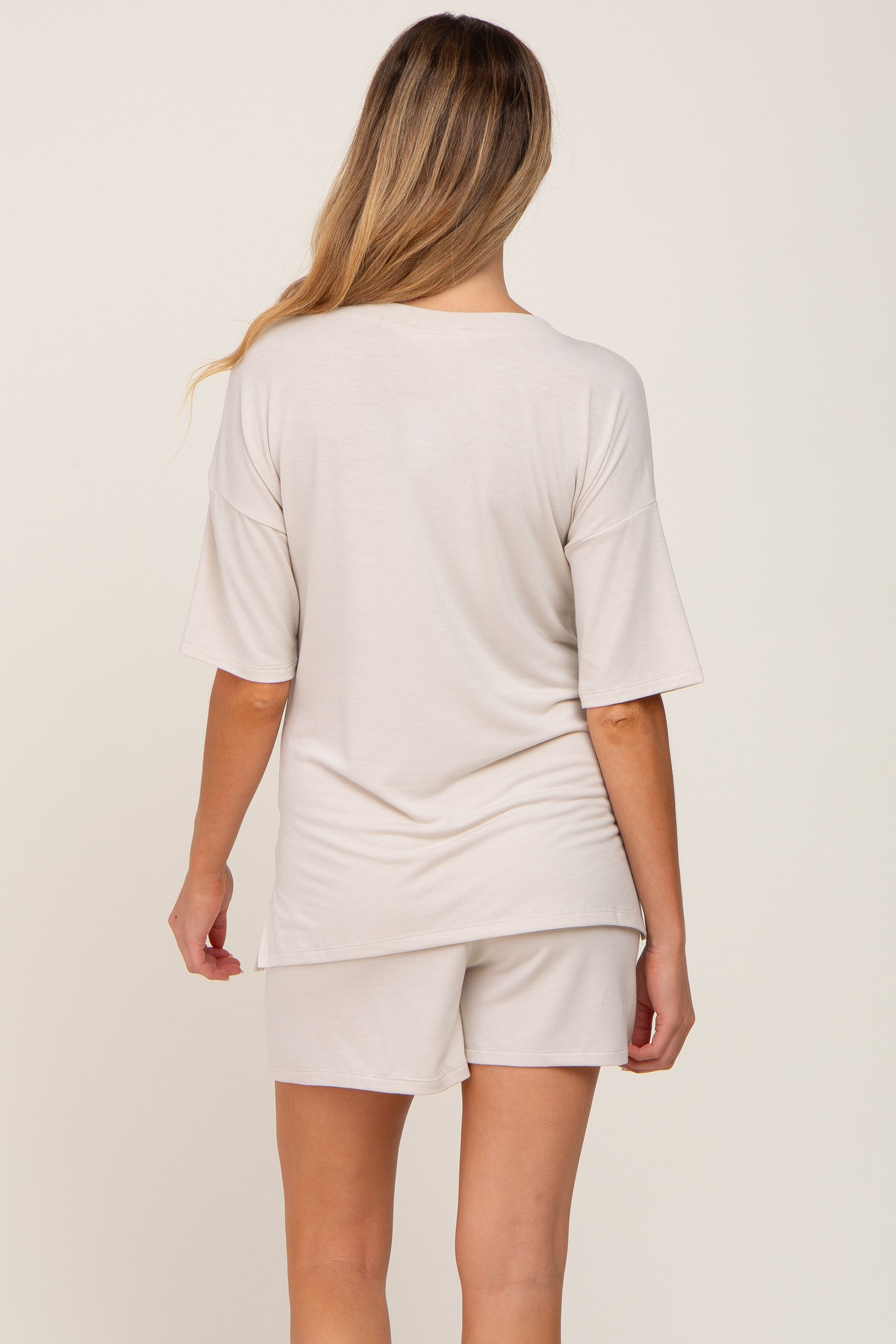 Beige Maternity Pajama Shorts Set with Pockets - Soft Nursing Sleepwear for Pregnant Women - Perfect for Relaxing at Home & Breastfeeding Comfort