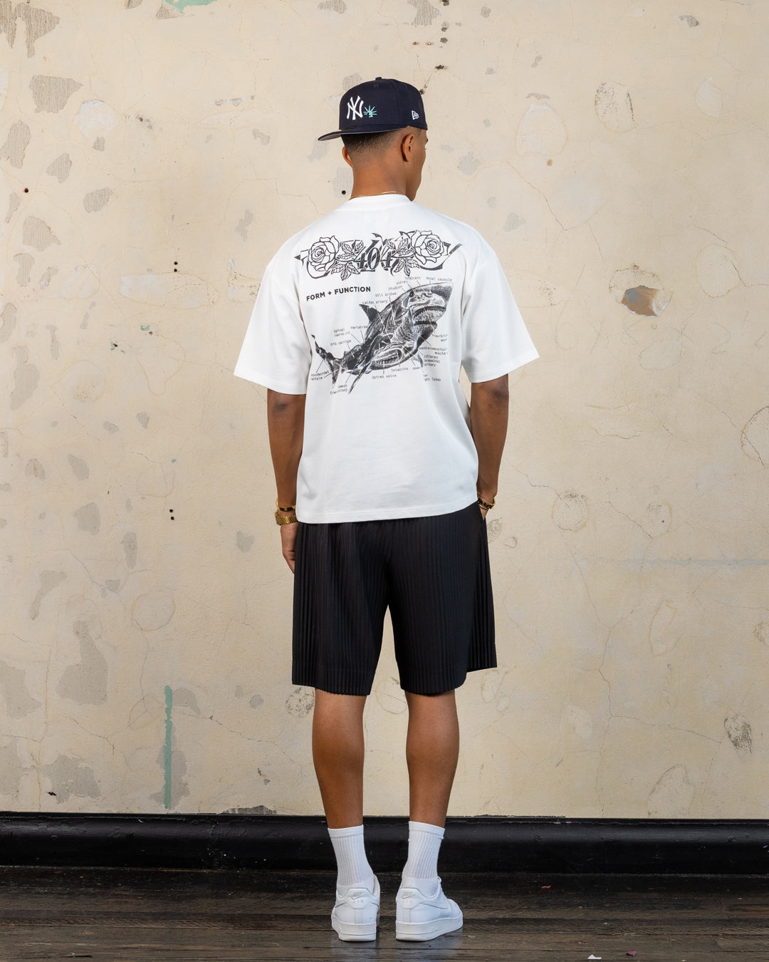 404 Riptide Vintage T-Shirt - Soft Cotton Retro Graphic Tee for Men & Women - Off White - Perfect for Casual Wear, Street Style & Music Festivals