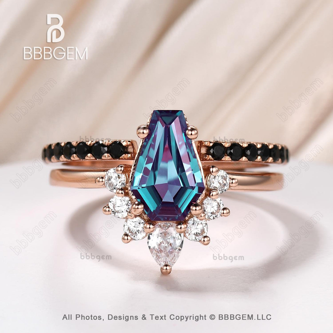 Vintage Rose Gold Coffin Alexandrite Engagement Ring Set with Open Gap Black Spinel Band for Women - Perfect Anniversary Gift for Her, Wedding Proposal, Valentine's Day & Special Occasions