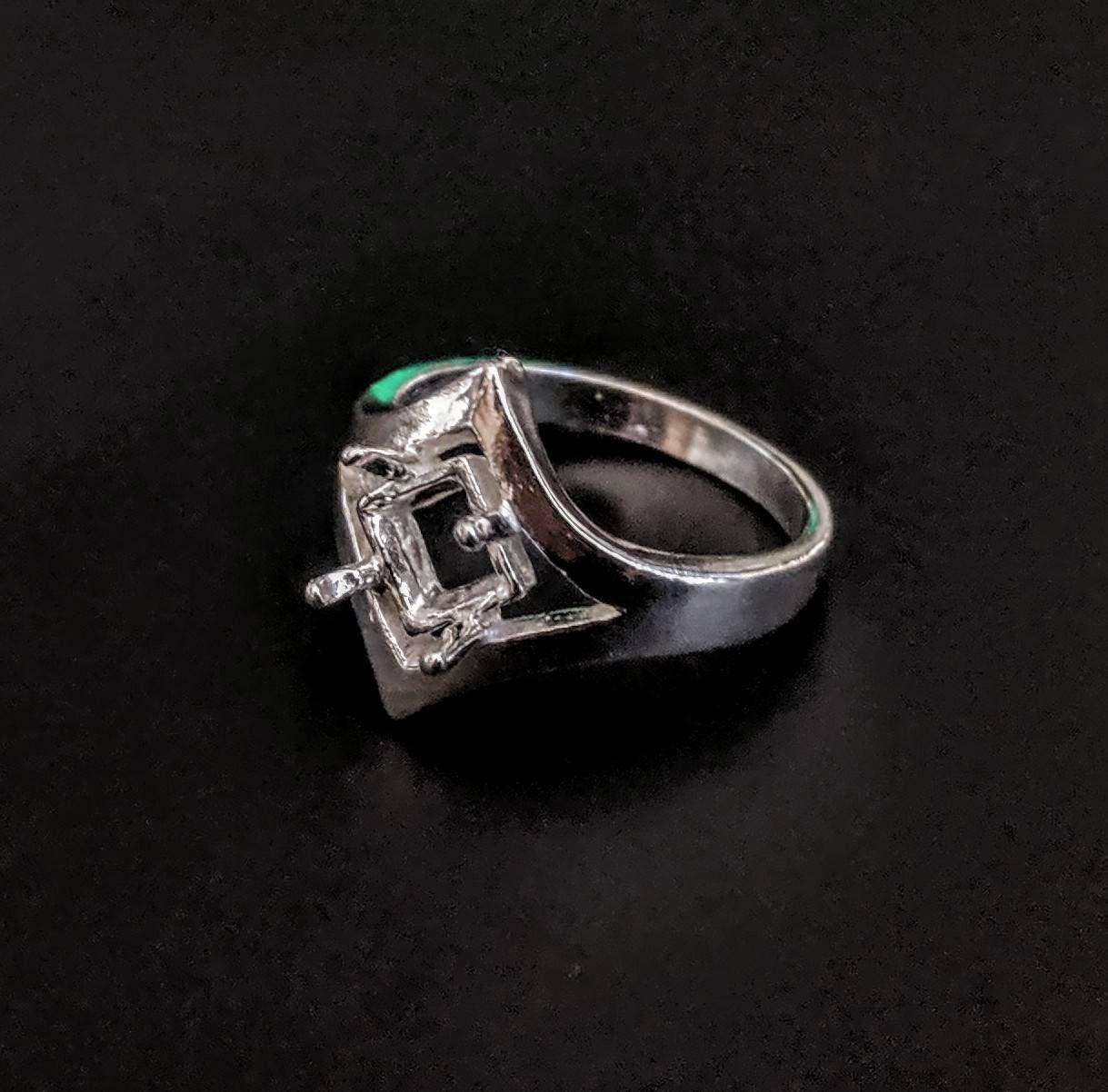 14K Gold or Sterling Silver 7mm Square Princess Cut Pre-Notched Ring Setting - Size 7 (Item# 163888/143888) - Perfect for Engagement Rings, Wedding Bands & Jewelry Making