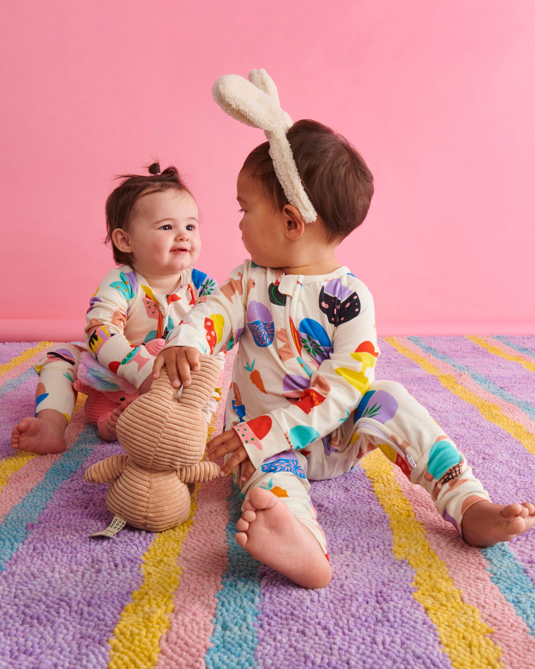 Organic White Long Sleeve Zip Romper for Baby Boys & Girls - Soft Cotton Jumpsuit with Zipper Closure - Perfect for Playtime, Photoshoots & Special Occasions