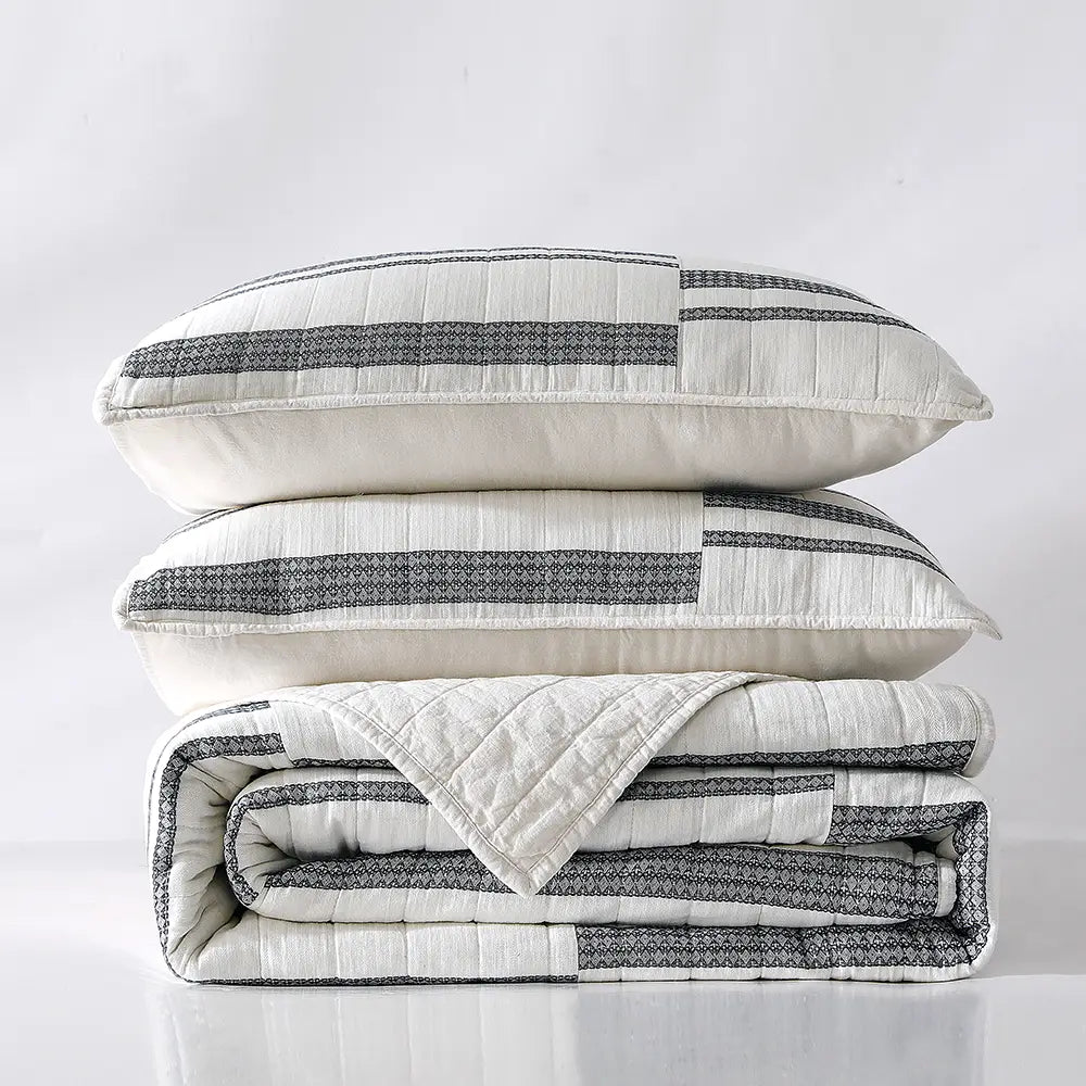 Premium 3-Piece Cotton Lace Patchwork Quilt Set - King/Queen Size Bedding - Soft & Breathable for All Seasons - Perfect for Master Bedroom, Guest Room & Cozy Home Decor