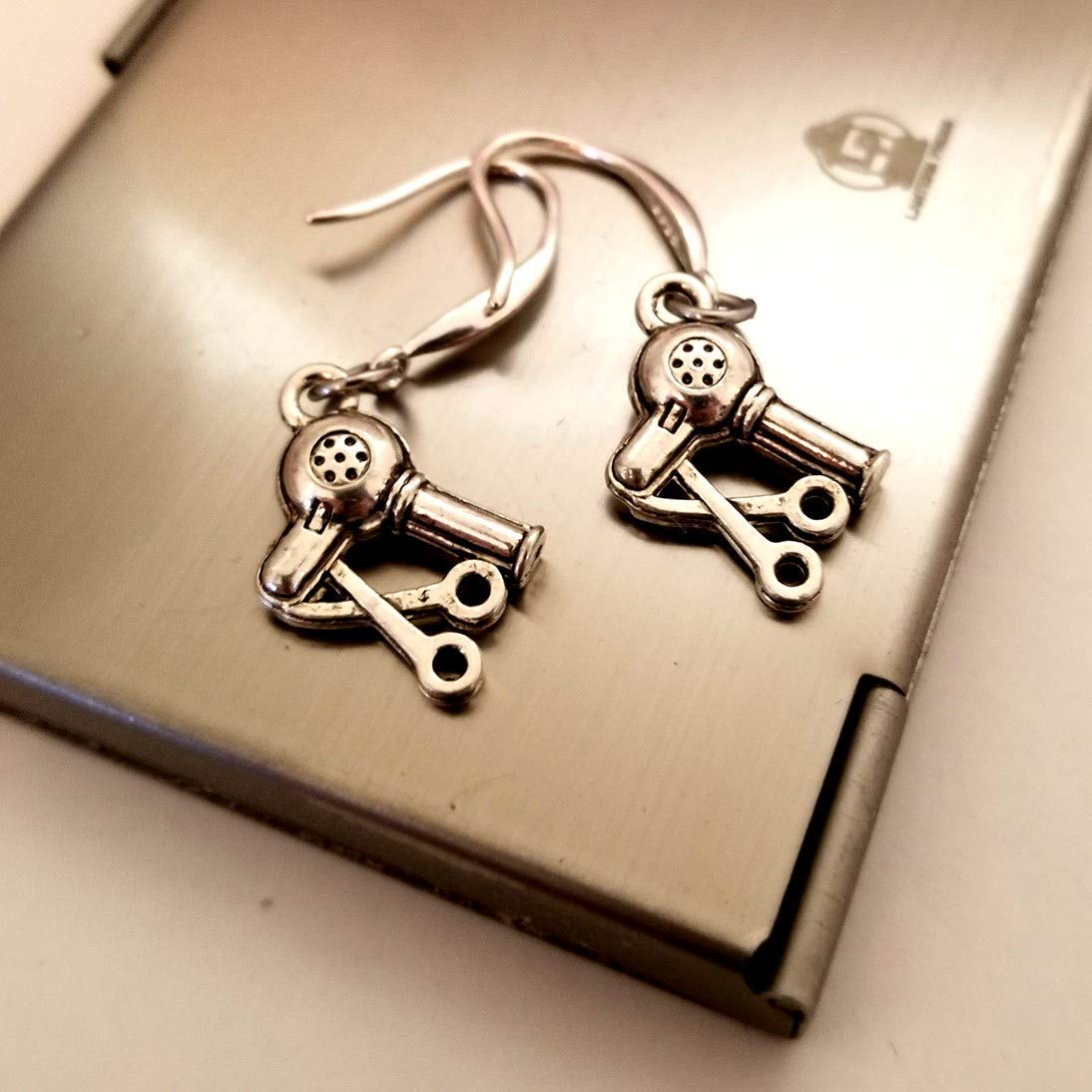 Professional Hairdresser Scissors Stud Earrings for Women - Handmade Cosmetology Graduation Jewelry Gift - Perfect for Stylists, Beauty School Graduates & Fashion Accessories