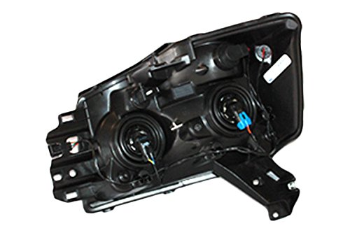 TYC Right Headlight Assembly Compatible with 2004-2007 Nissan Titan - Replacement Headlamp for Improved Night Visibility & Safety Driving