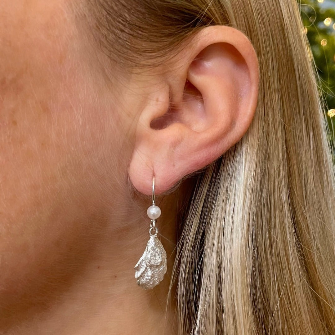 Sterling Silver Oyster Shell Pearl Dangle Earrings for Women - Elegant Beach Wedding Jewelry Gift - Perfect for Bridal, Party & Special Occasions