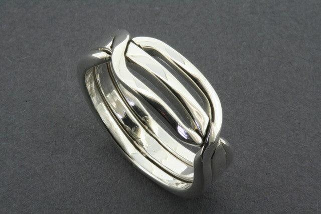 Clean Puzzle Ring for Men & Women - Unique Stainless Steel Interlocking Band - Perfect for Couples, Gifts & Everyday Wear