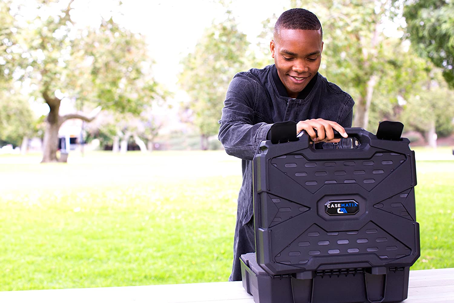 CASEMATIX Hard Shell Projector Travel Case with Foam Interior - Compatible with Epson VS240, VS345, VS340 3LCD, XGA, SVGA & 3D Projectors - Perfect for Business Travel, Home Theater & School Presentations