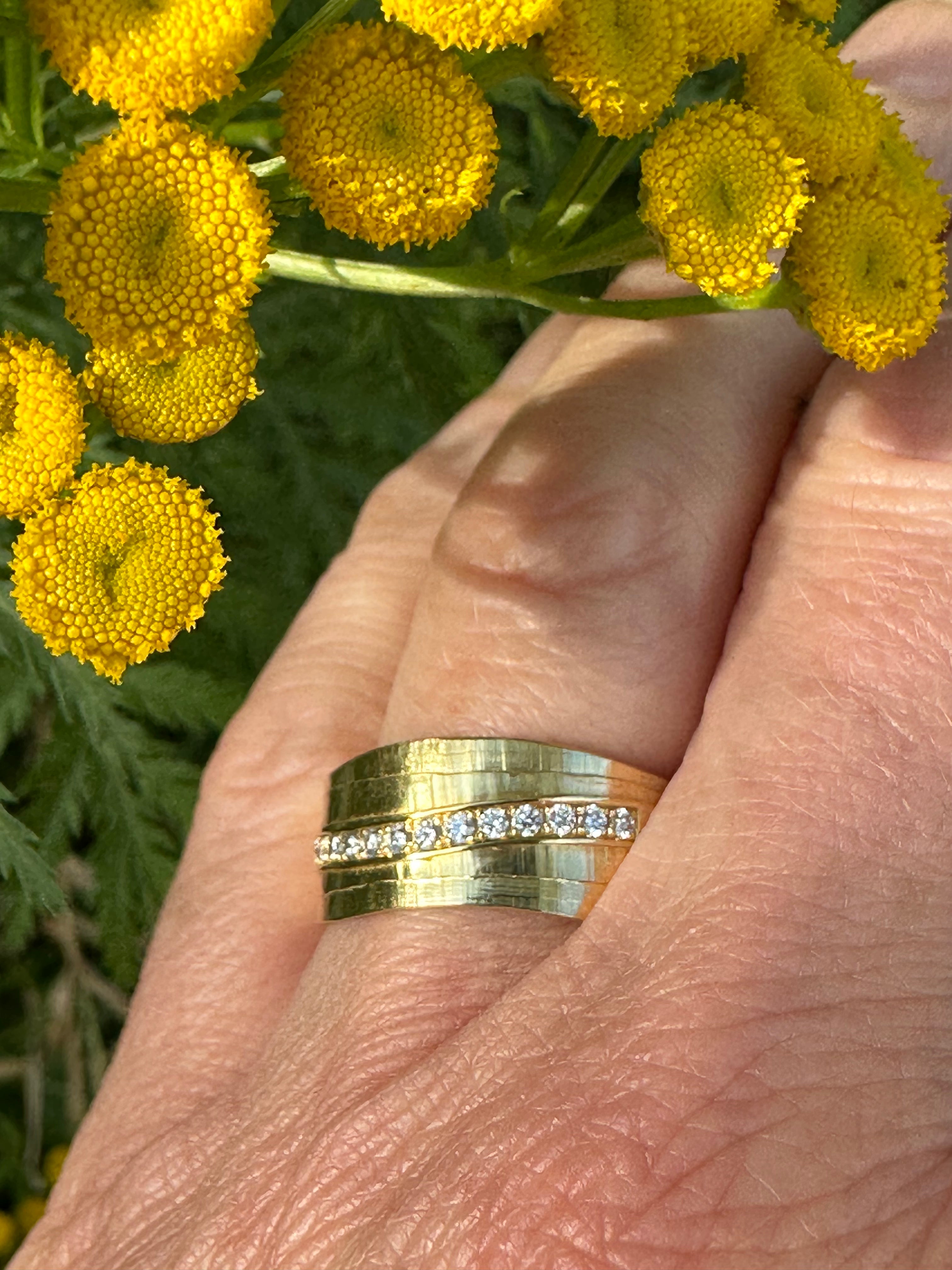 18ct Yellow Gold Diamond Ring for Women - 0.24ct TWVS Triple Effect Engagement Ring | Elegant Wedding Band, Anniversary Gift, Promise Ring for Her