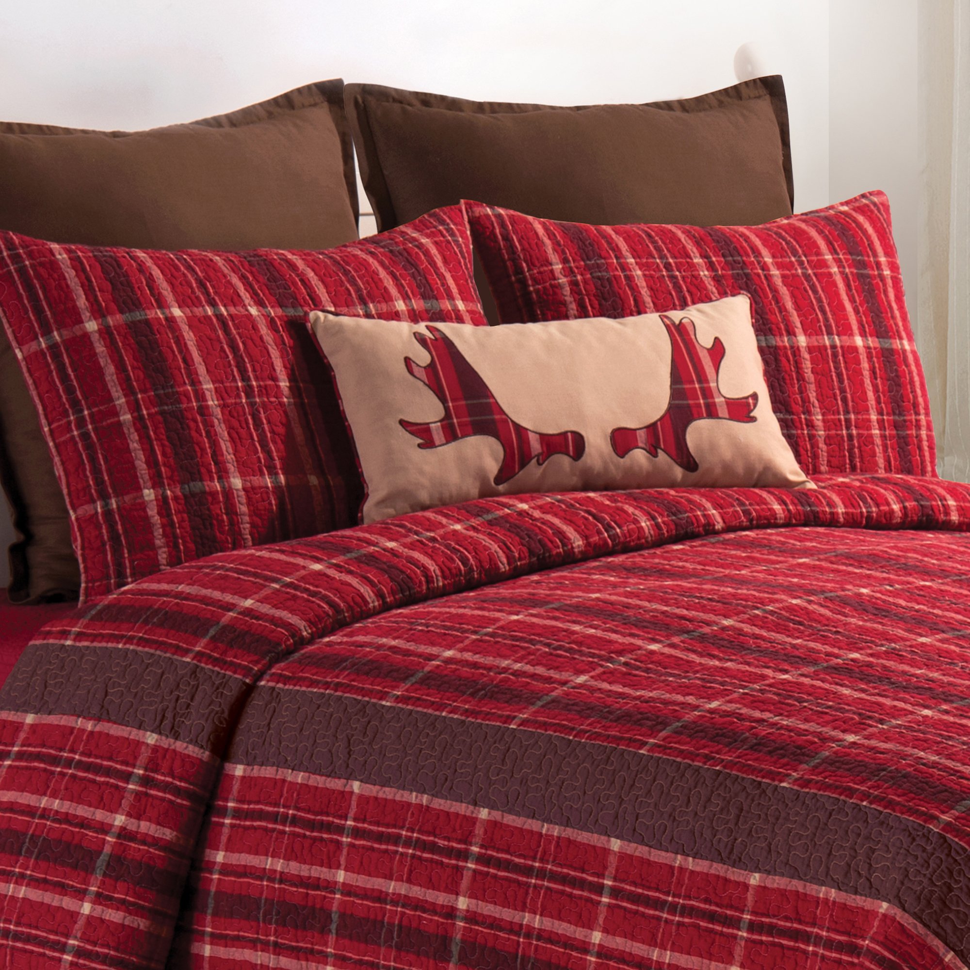 C&F Home Collin Red Full/Queen Quilt - 100% Cotton Lightweight Reversible Bedspread Coverlet | Machine Washable | Perfect for Guest Rooms, Master Bedrooms & Cozy Home Decor